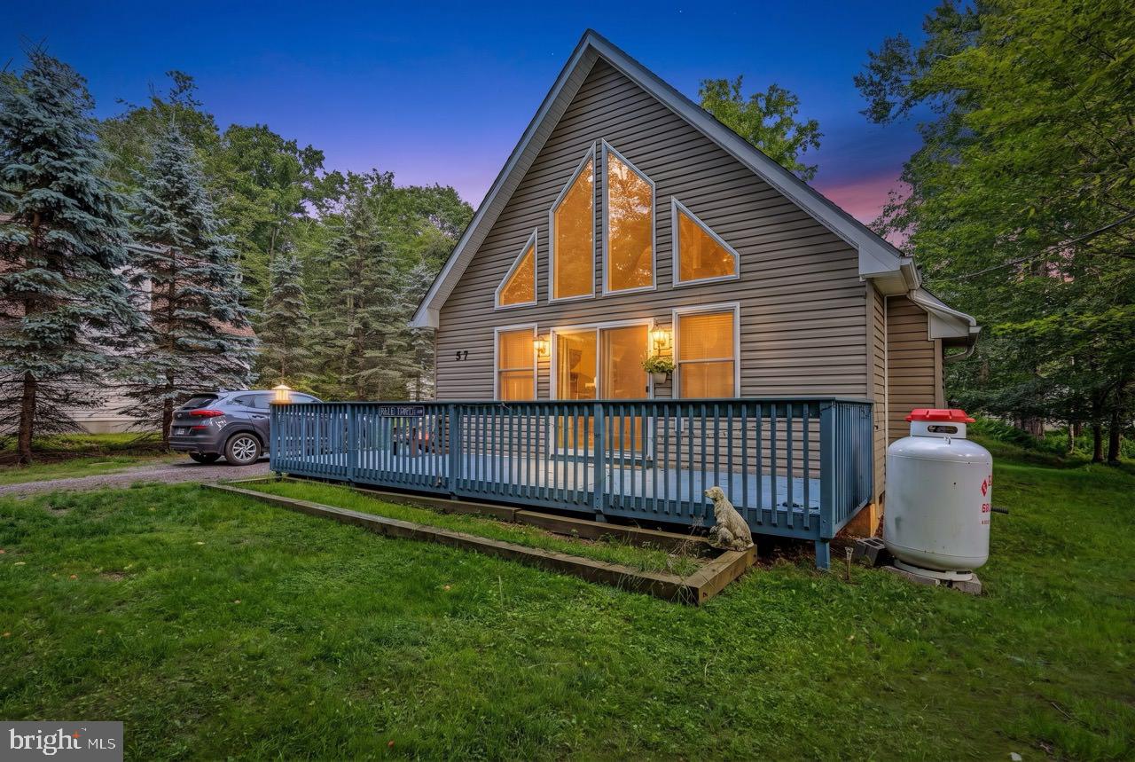 HOLIDAY POCONO - Residential