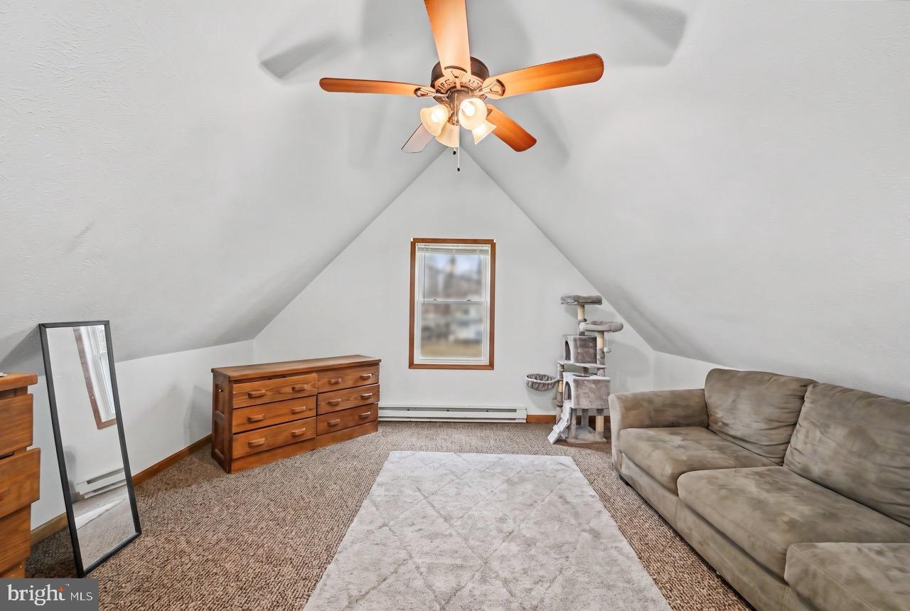 HOLIDAY POCONO - Residential