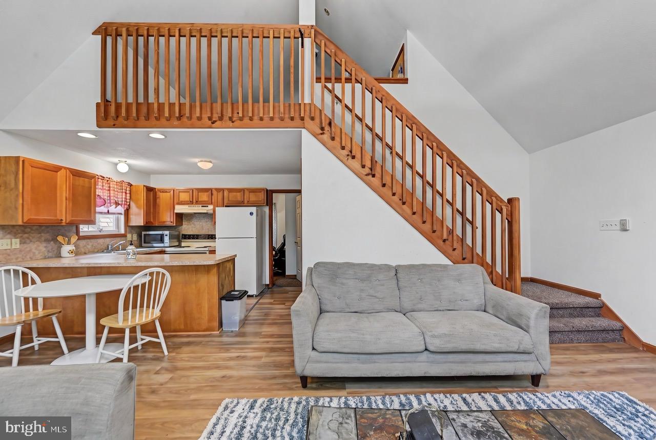 HOLIDAY POCONO - Residential