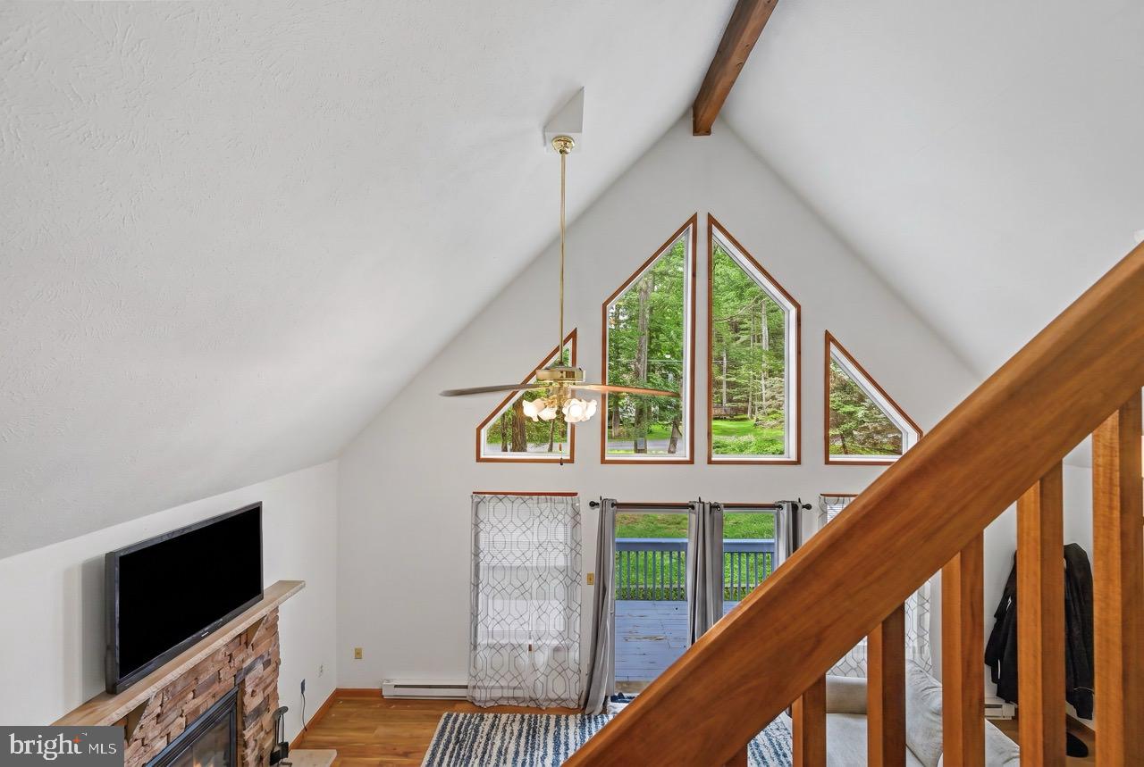 HOLIDAY POCONO - Residential