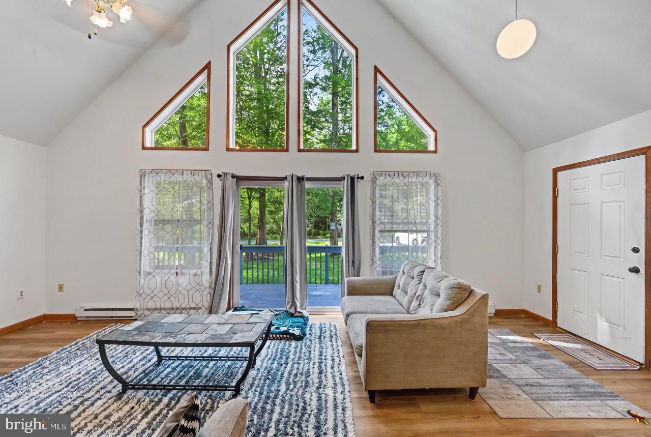 HOLIDAY POCONO - Residential