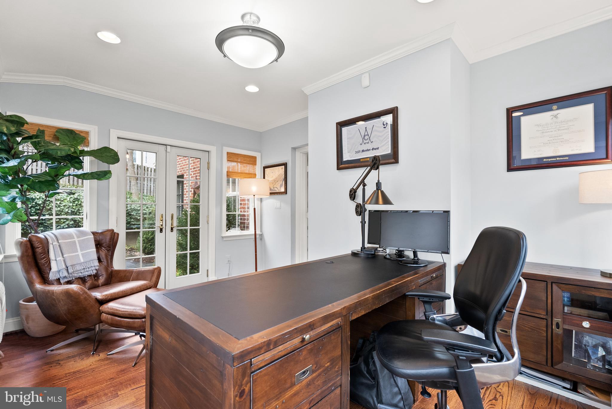 CHEVY CHASE - Residential