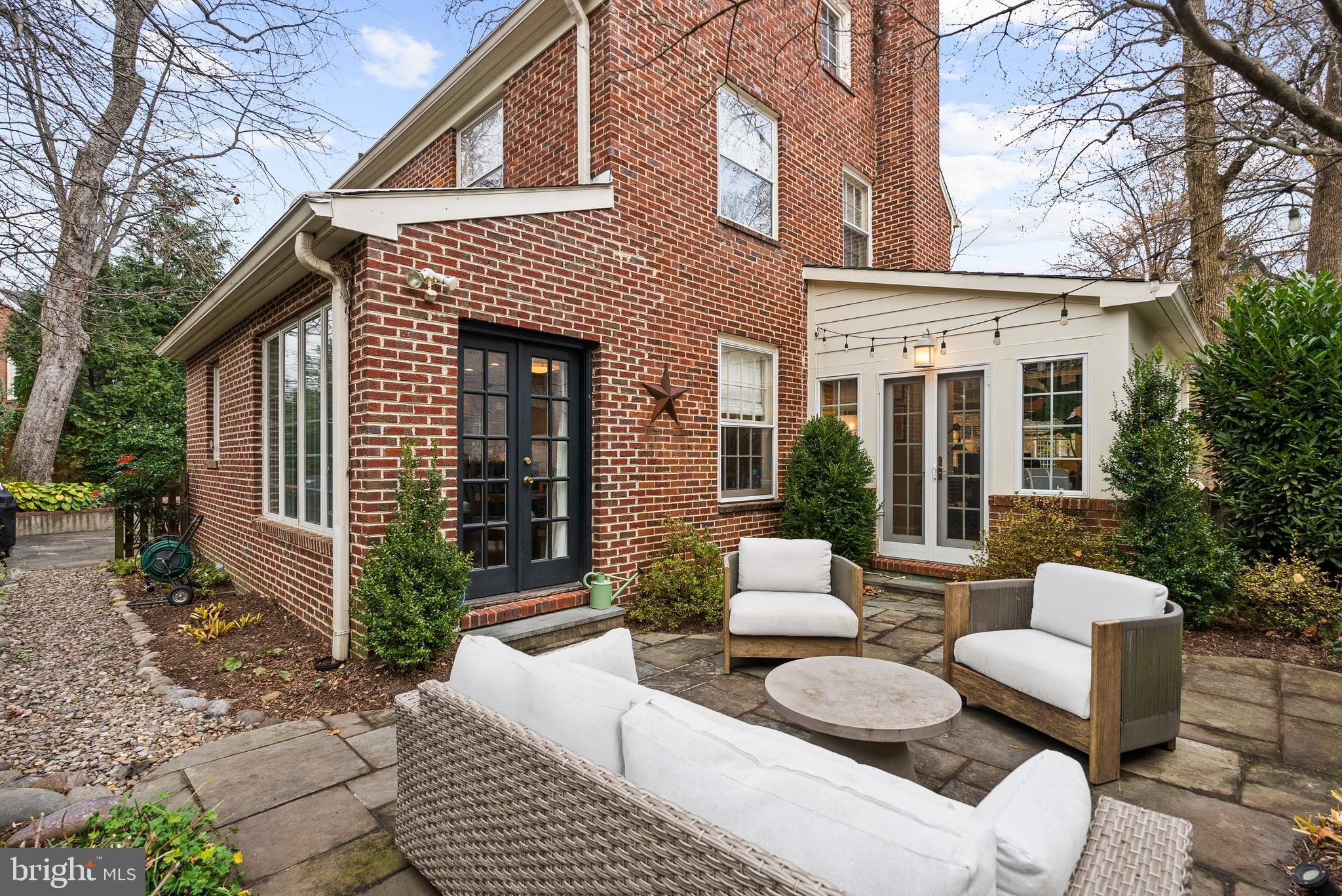 CHEVY CHASE - Residential