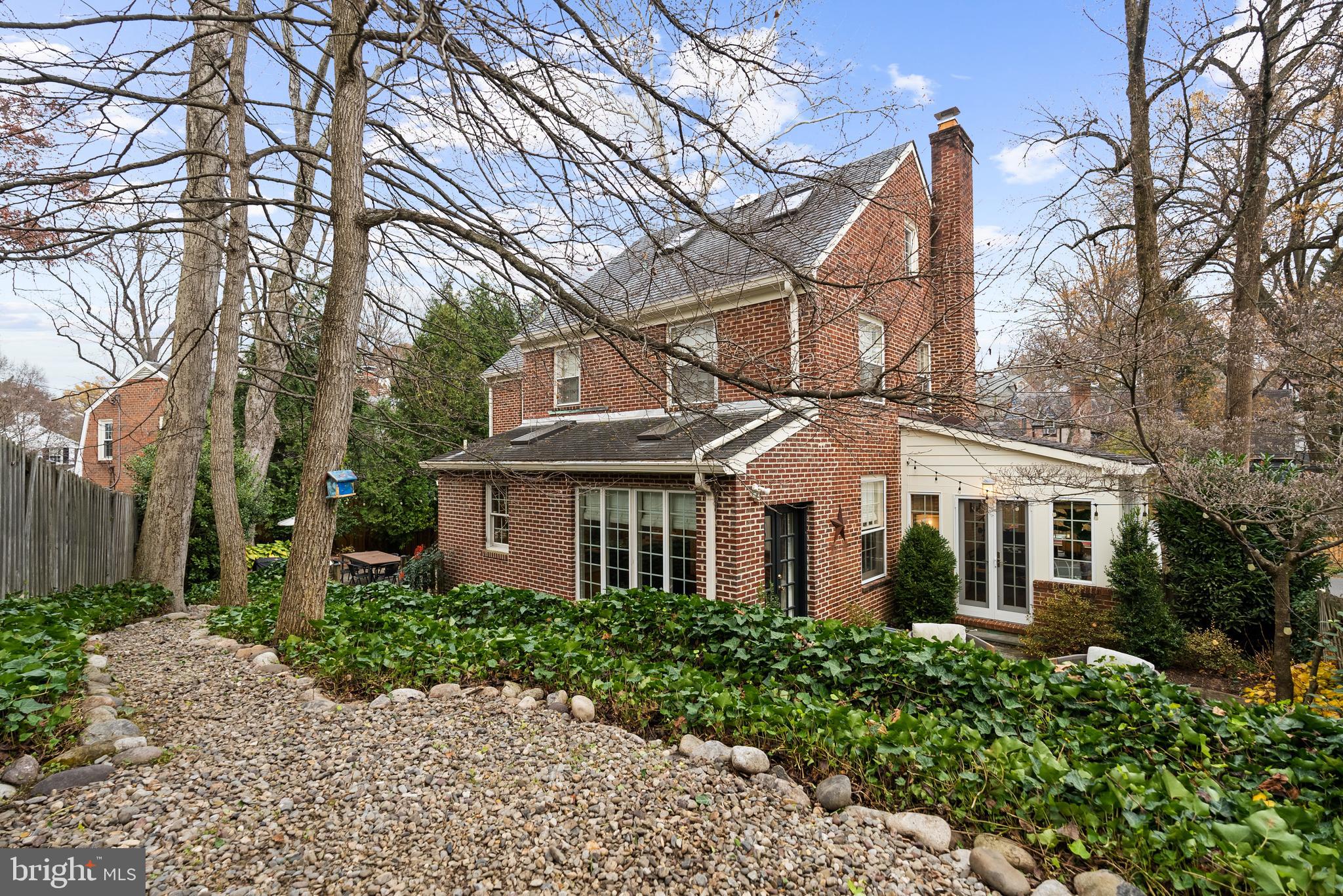 CHEVY CHASE - Residential