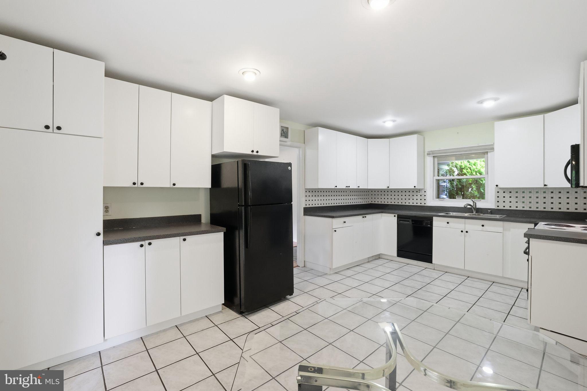 MEADOWBROOK AT BELAIR - Residential