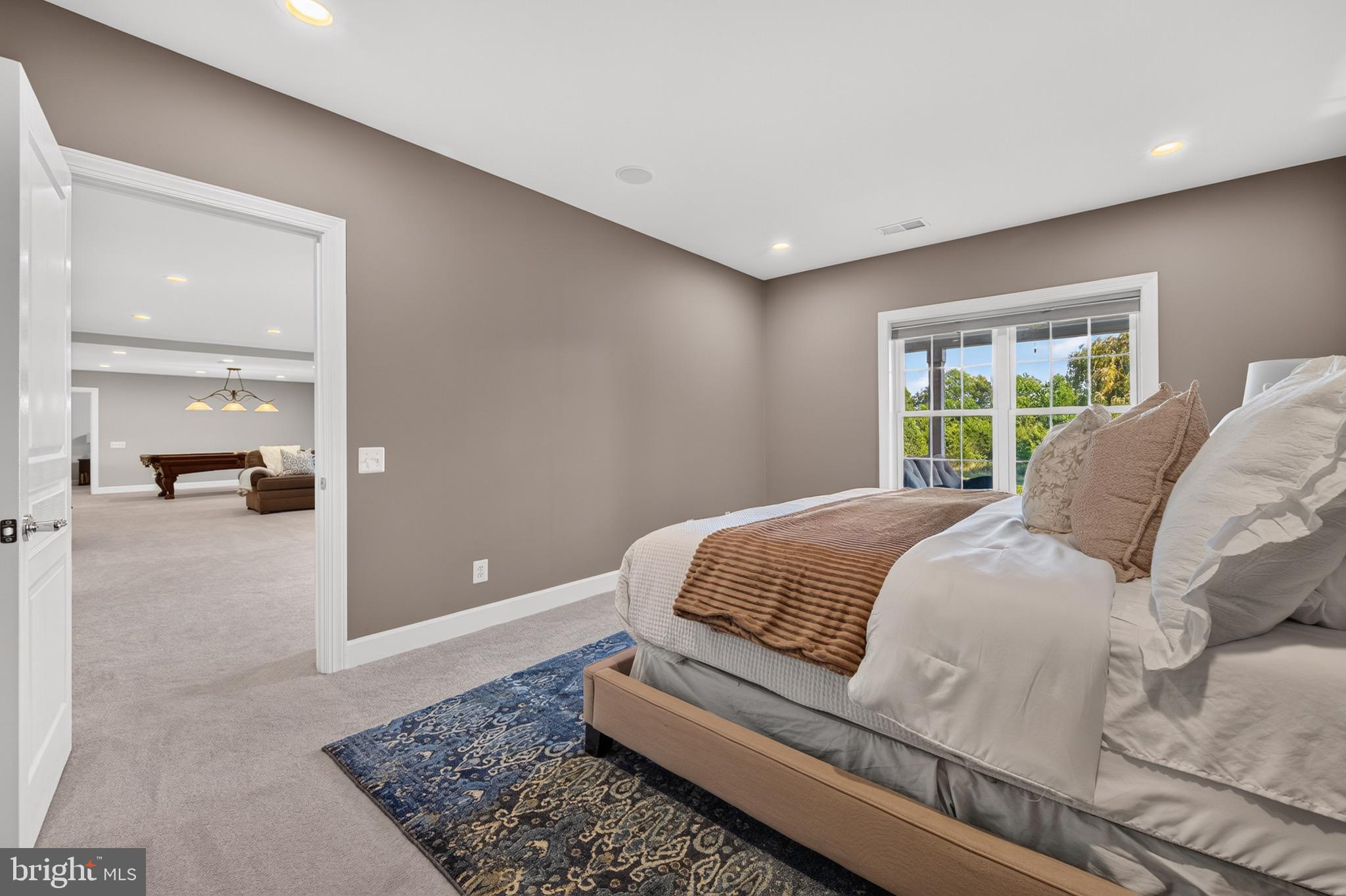 RED CEDAR - Residential