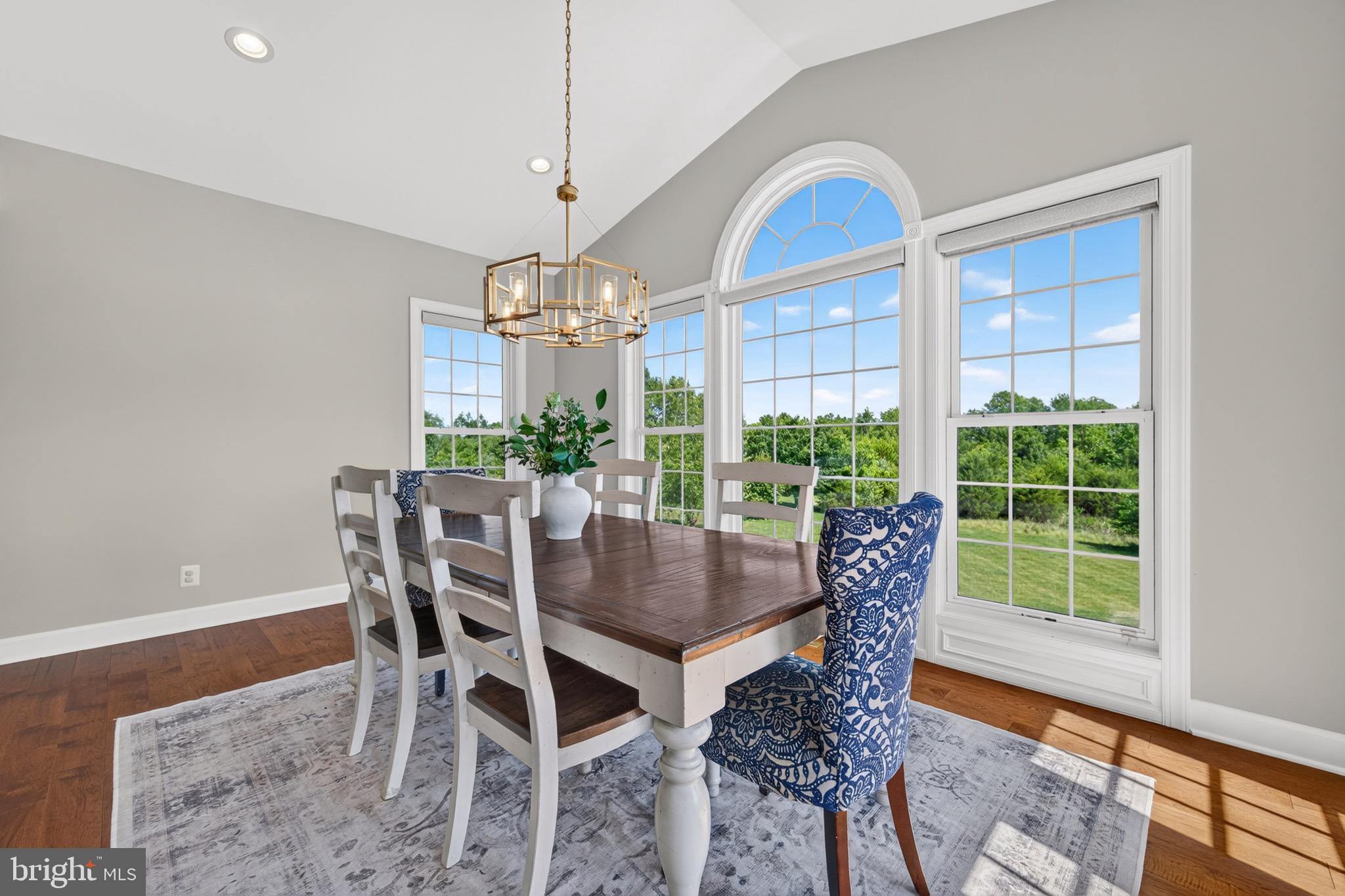 RED CEDAR - Residential