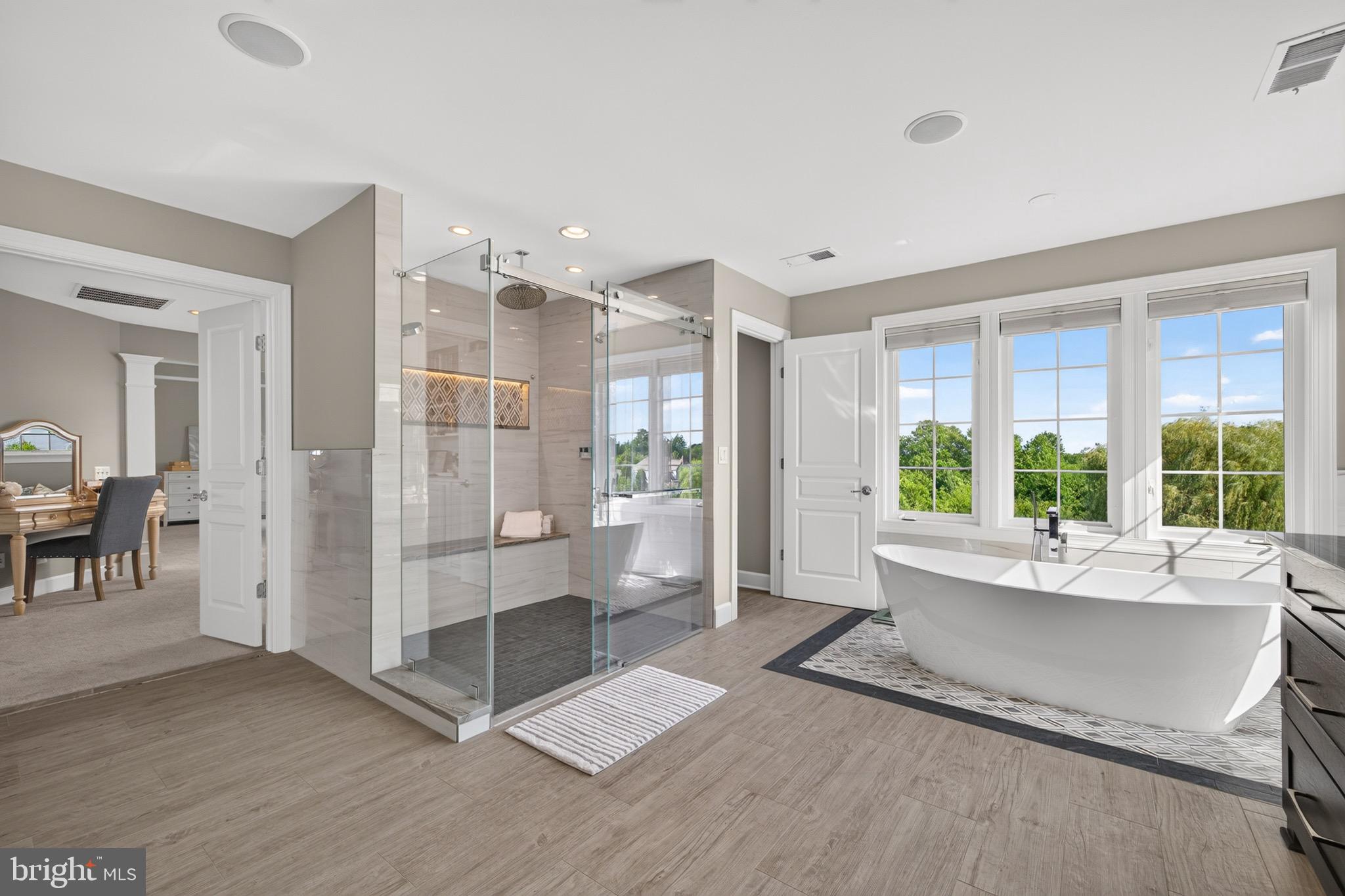 RED CEDAR - Residential