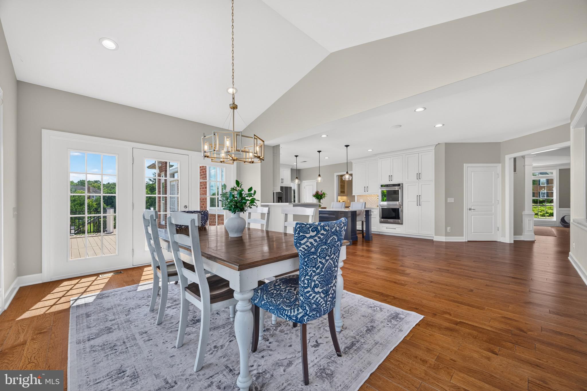 RED CEDAR - Residential