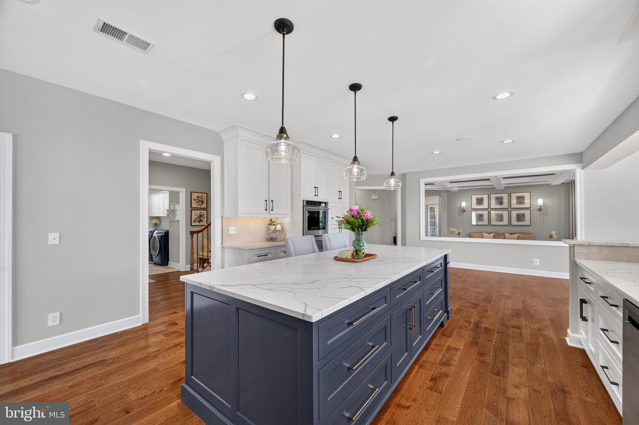 RED CEDAR - Residential