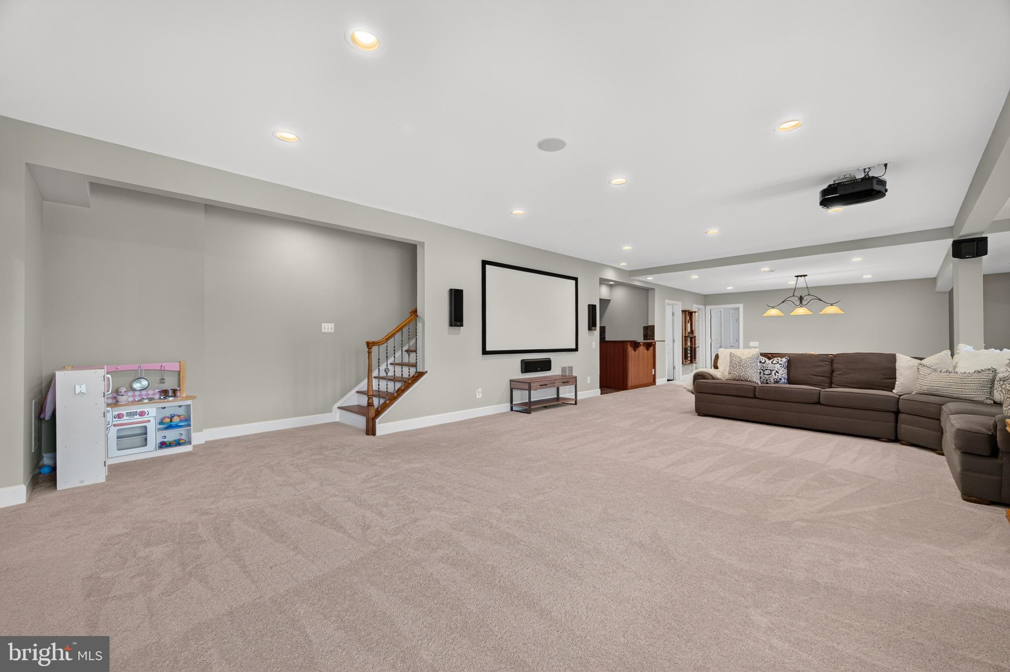 RED CEDAR - Residential