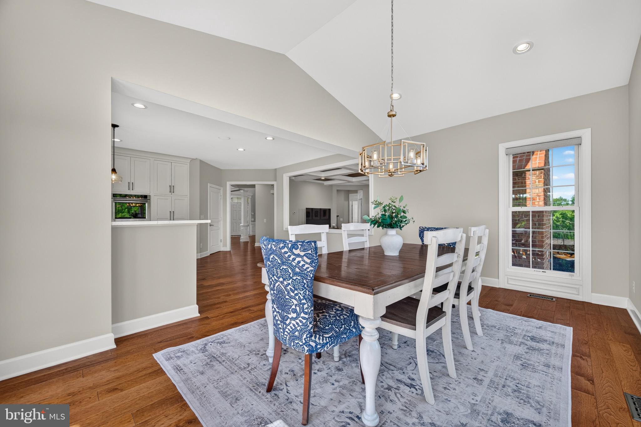 RED CEDAR - Residential