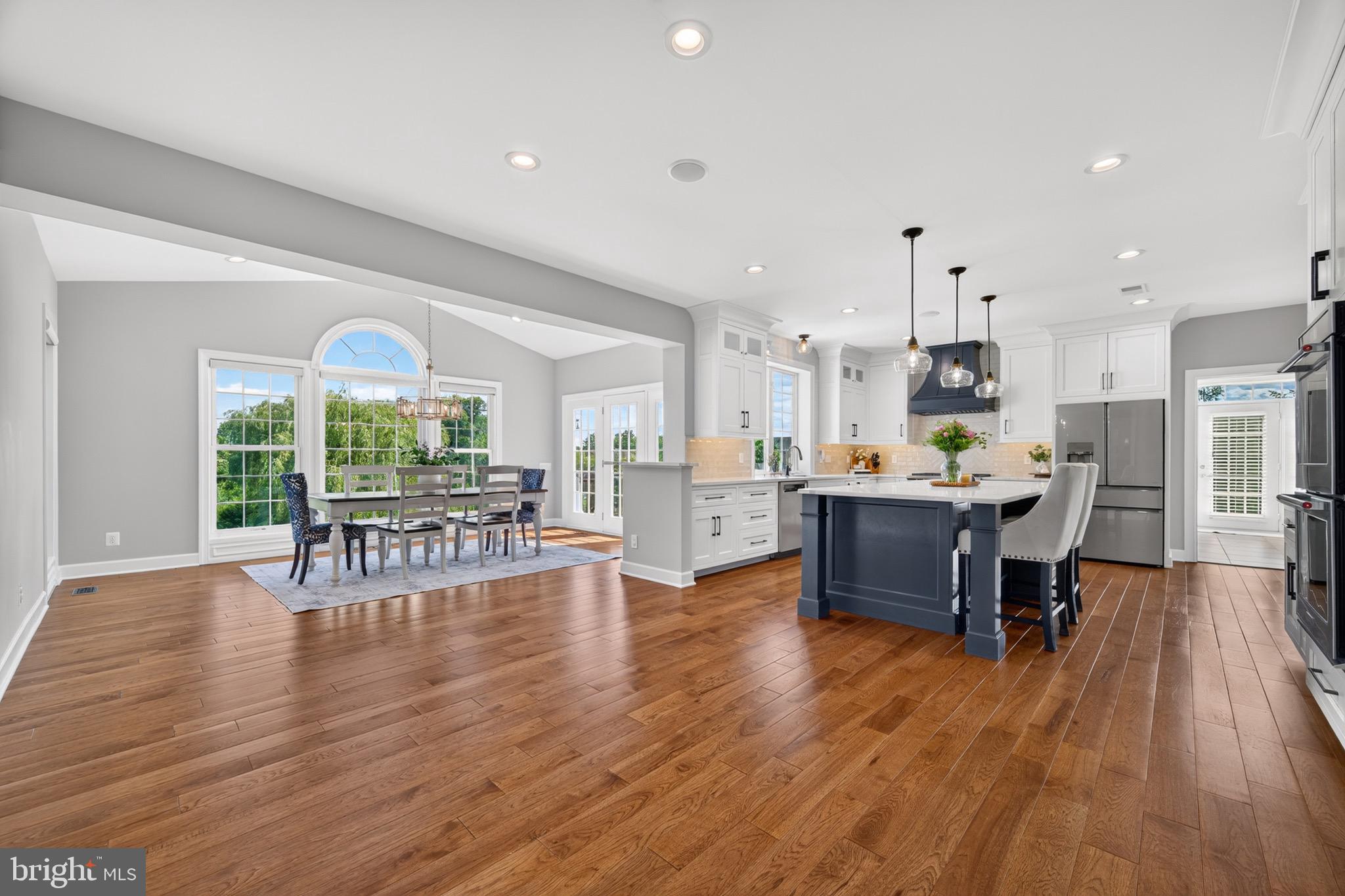 RED CEDAR - Residential