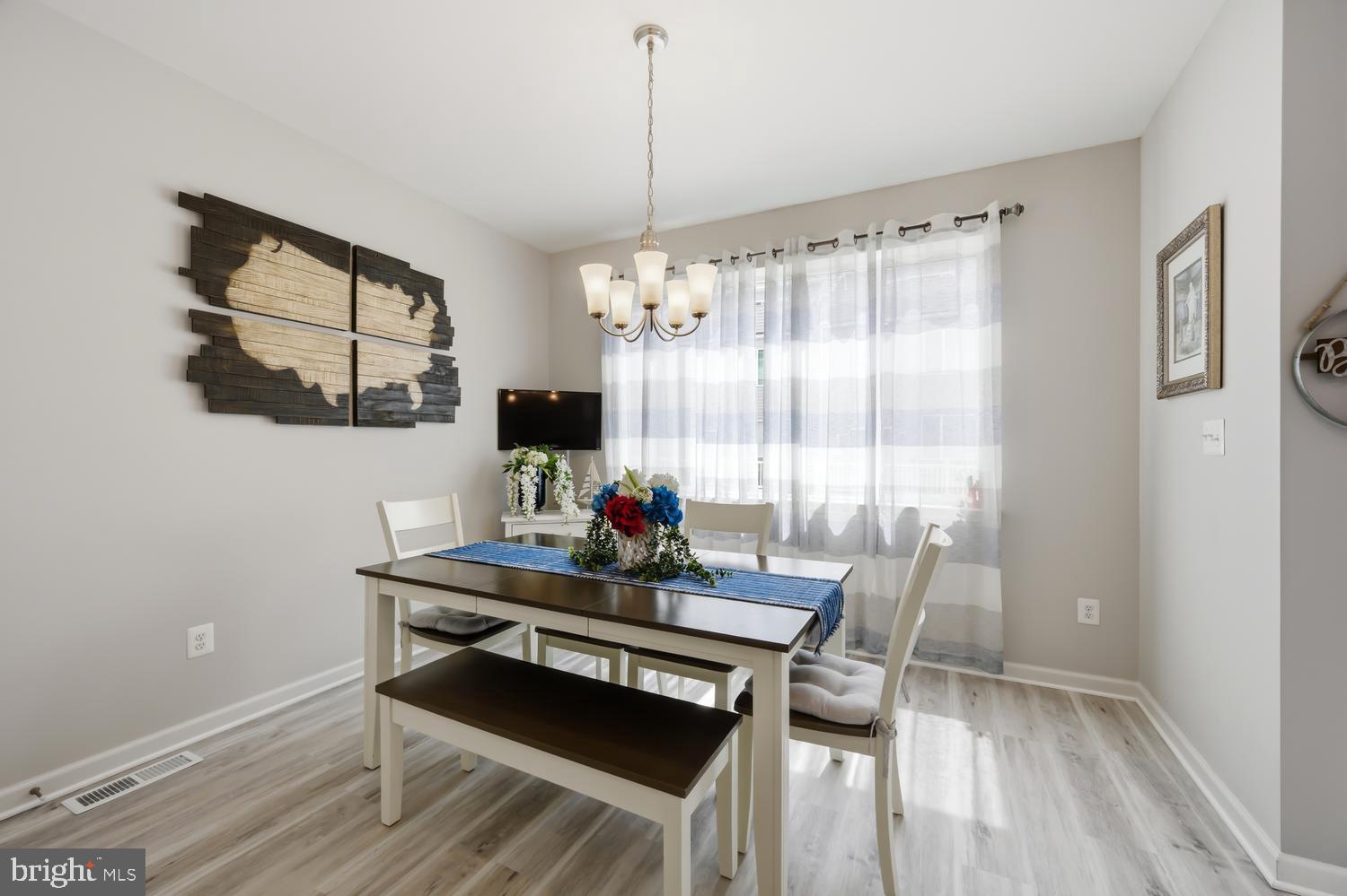 ELLENDALE - Residential