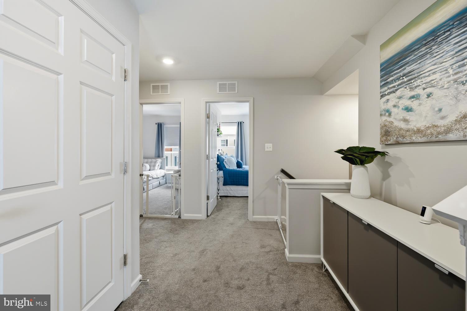 ELLENDALE - Residential