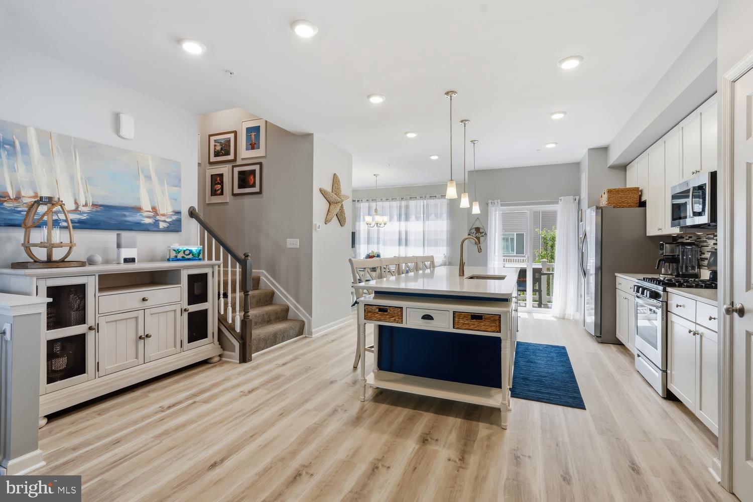 ELLENDALE - Residential