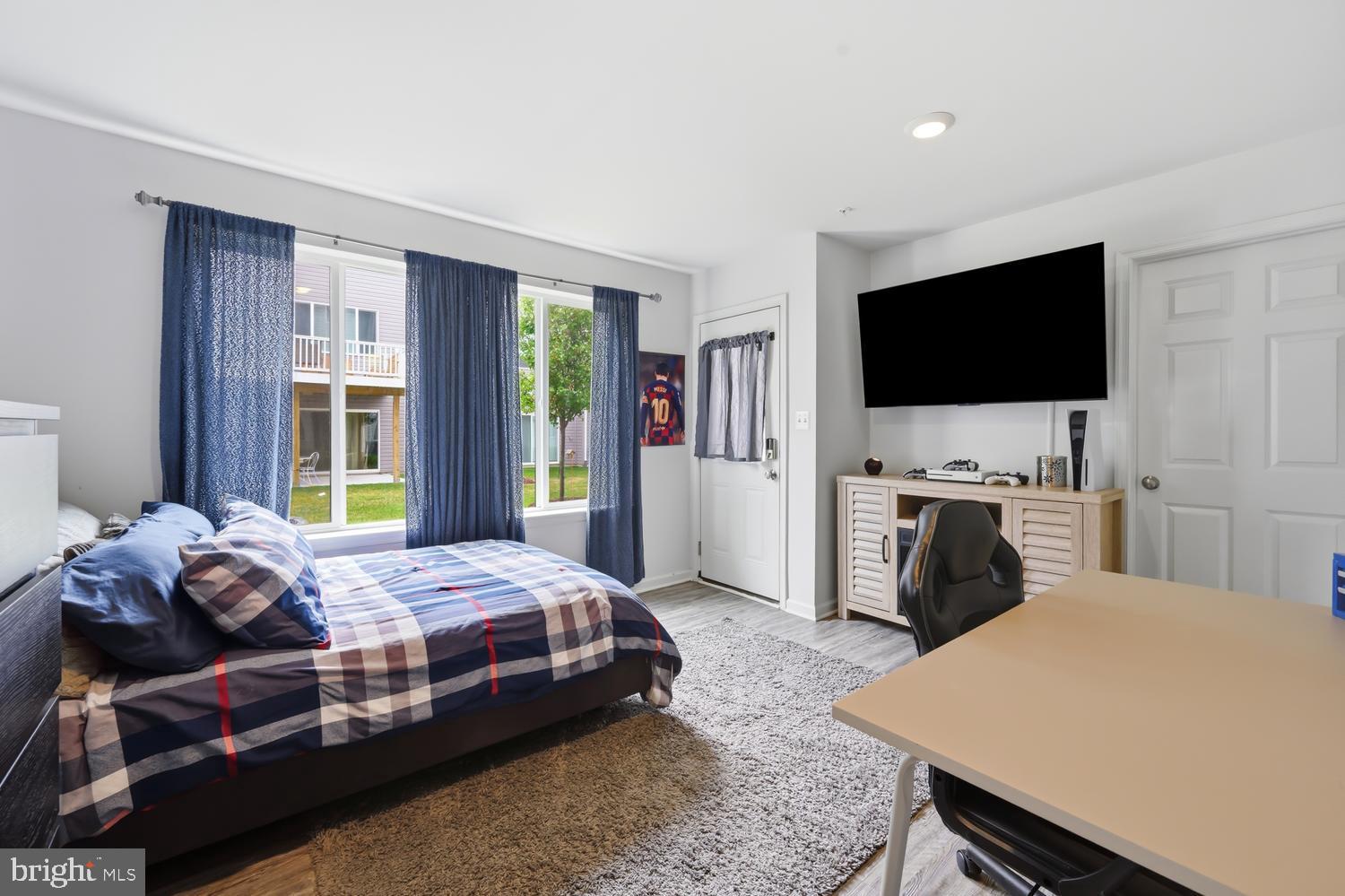 ELLENDALE - Residential