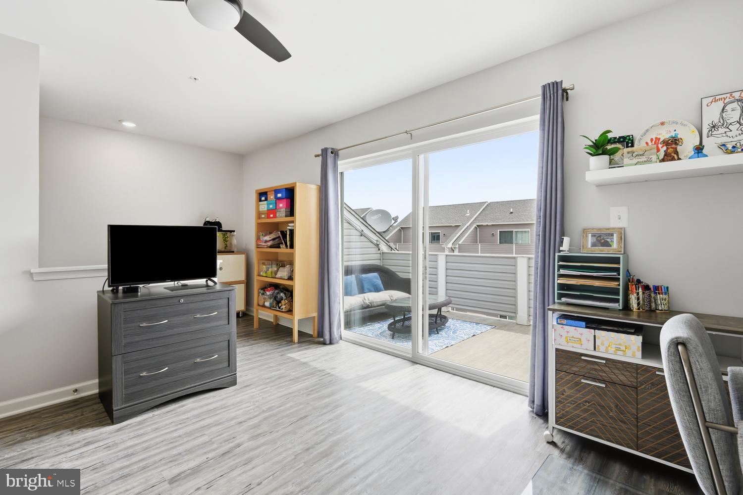 ELLENDALE - Residential