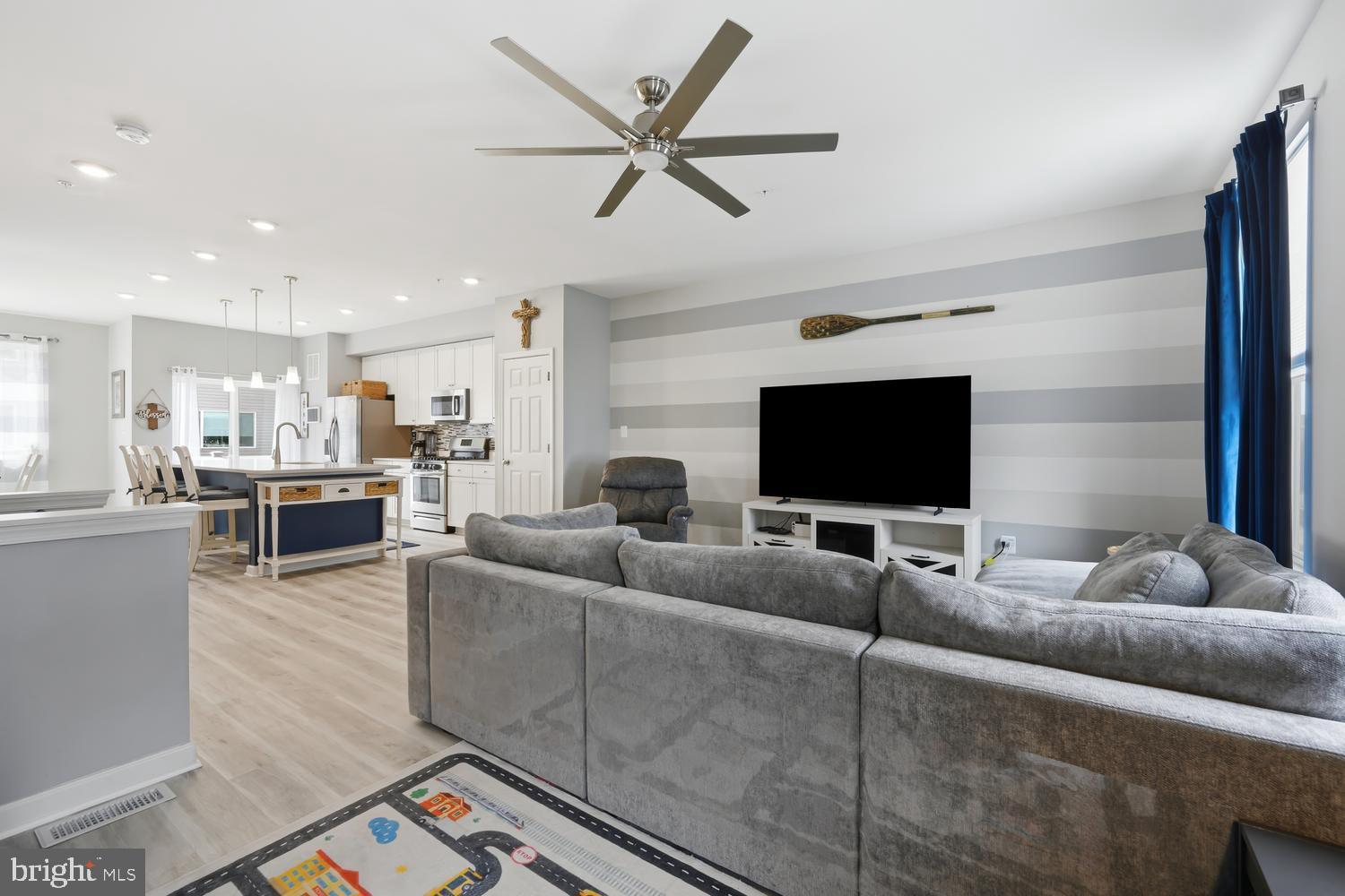 ELLENDALE - Residential