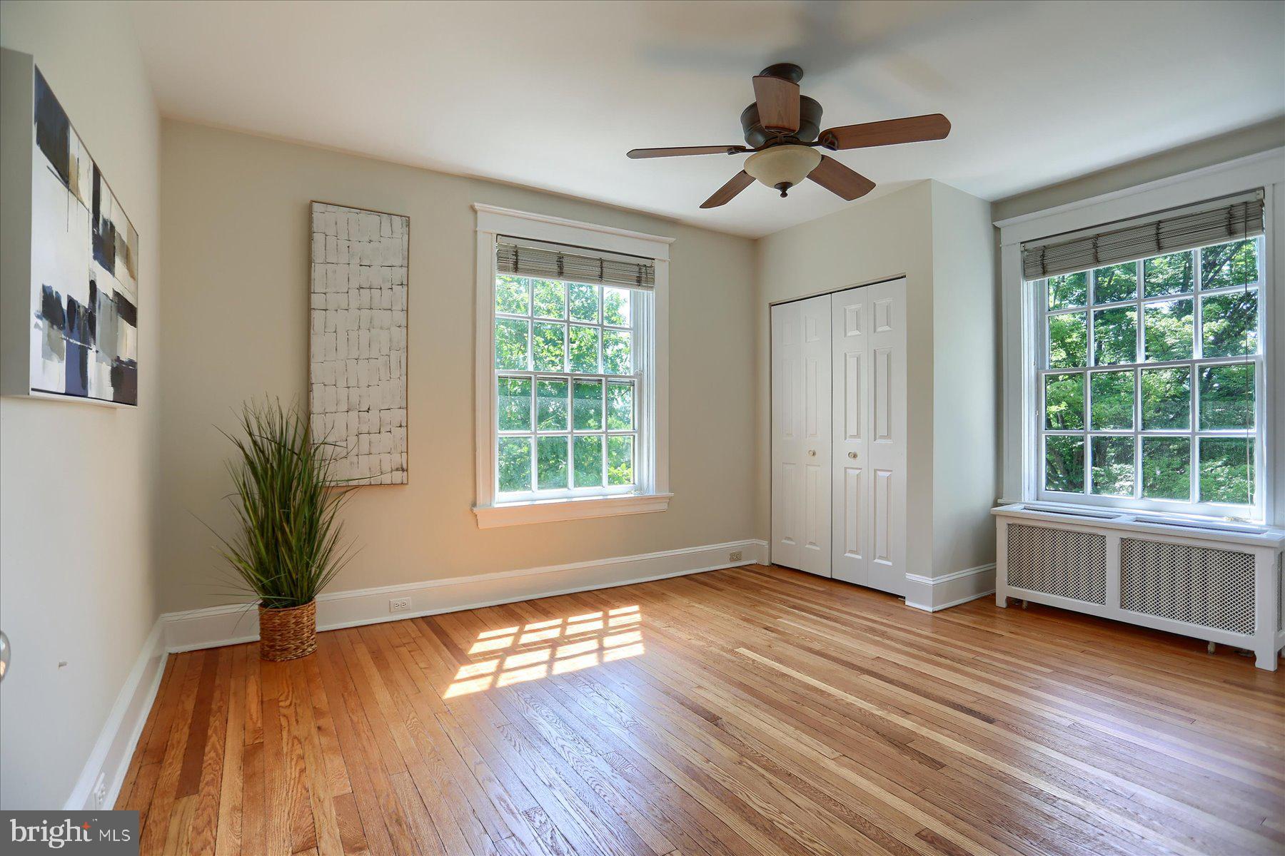 ROLAND PARK - Residential