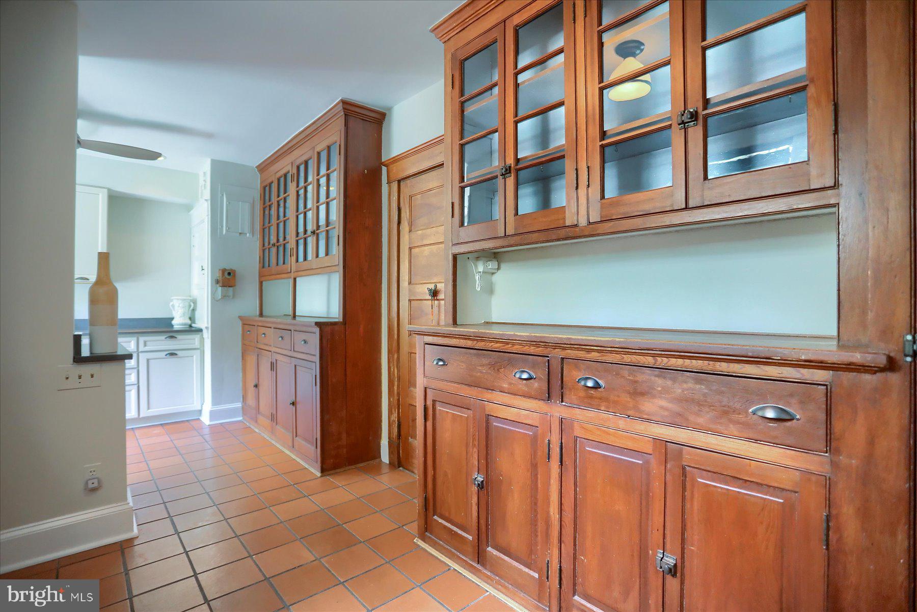ROLAND PARK - Residential