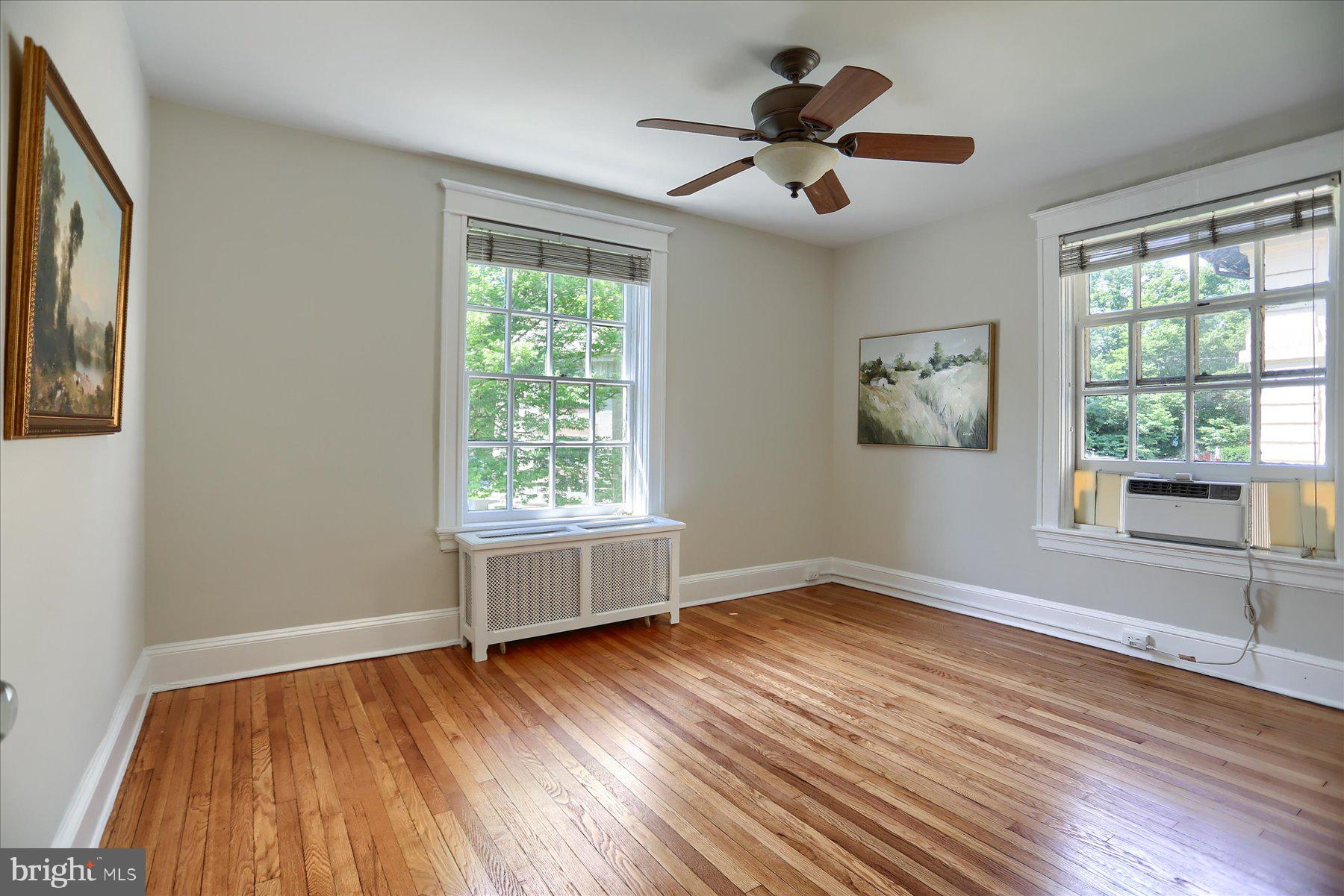 ROLAND PARK - Residential