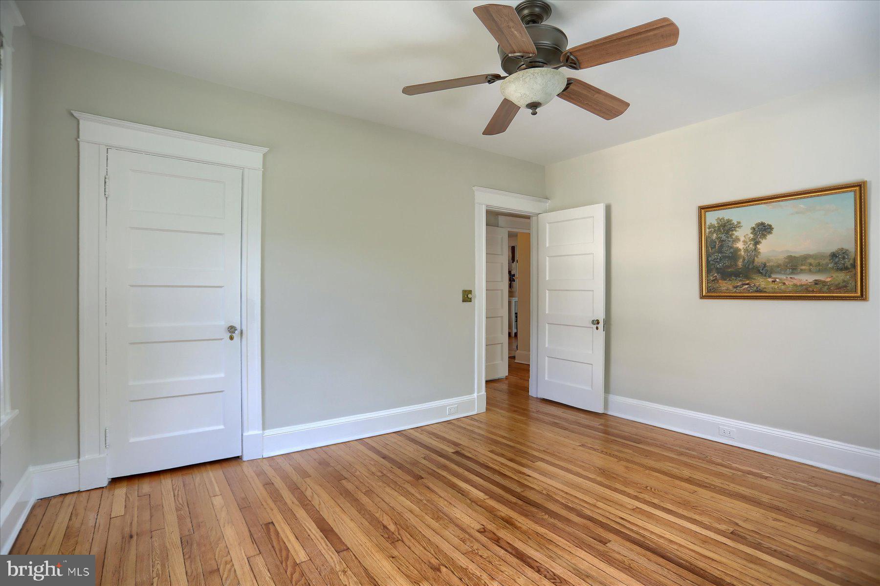 ROLAND PARK - Residential