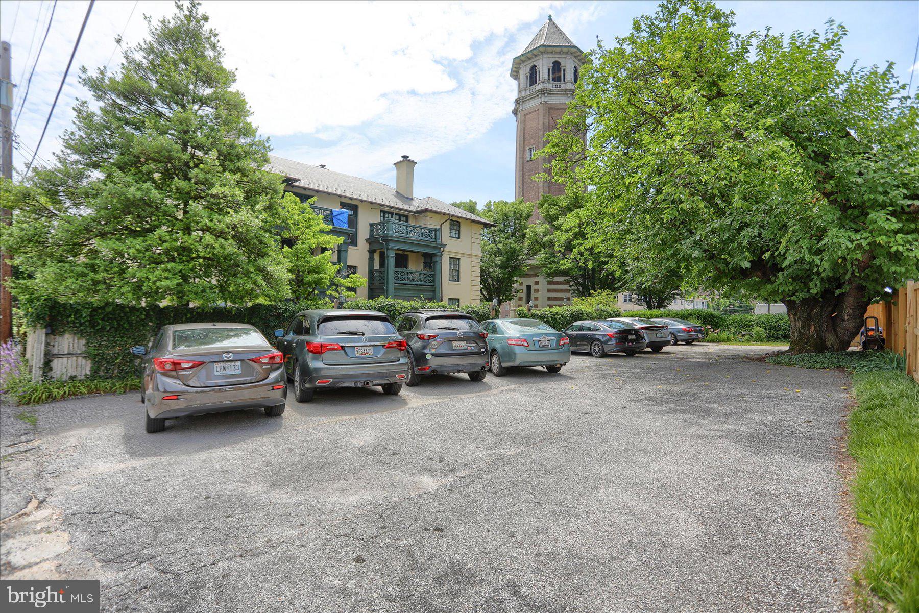 ROLAND PARK - Residential