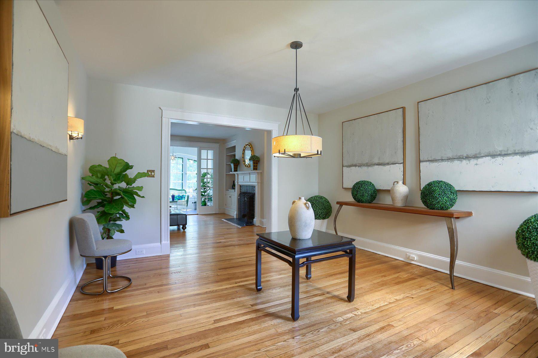 ROLAND PARK - Residential