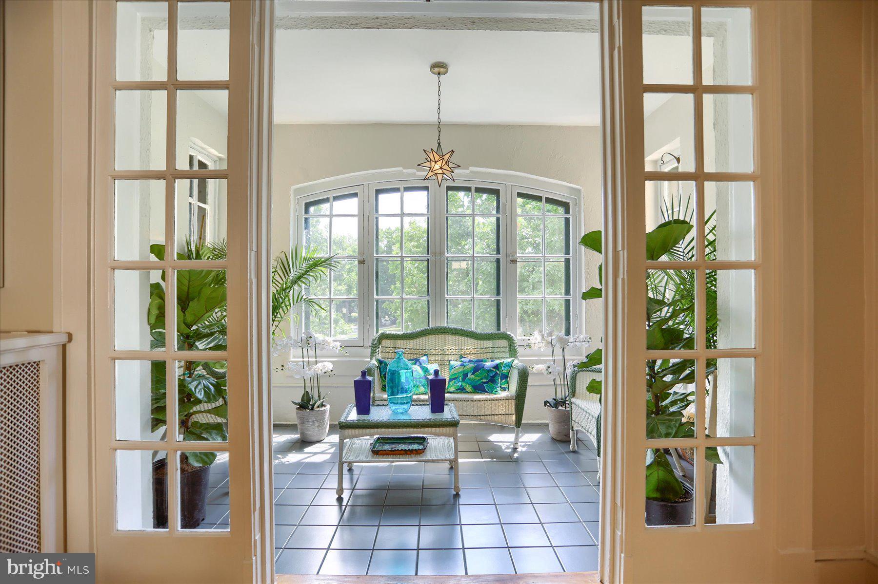 ROLAND PARK - Residential