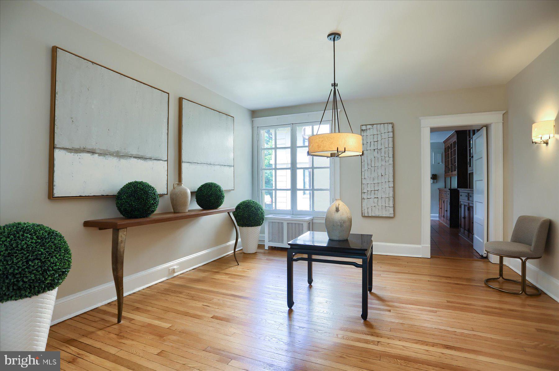 ROLAND PARK - Residential