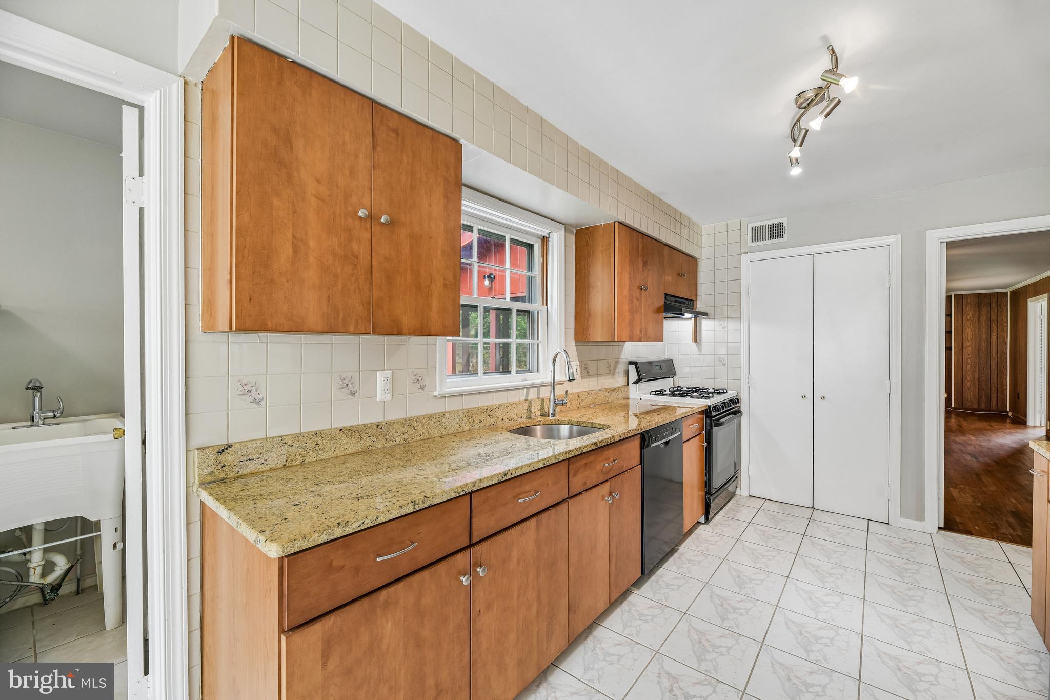 HIGHLAND STONE - Residential