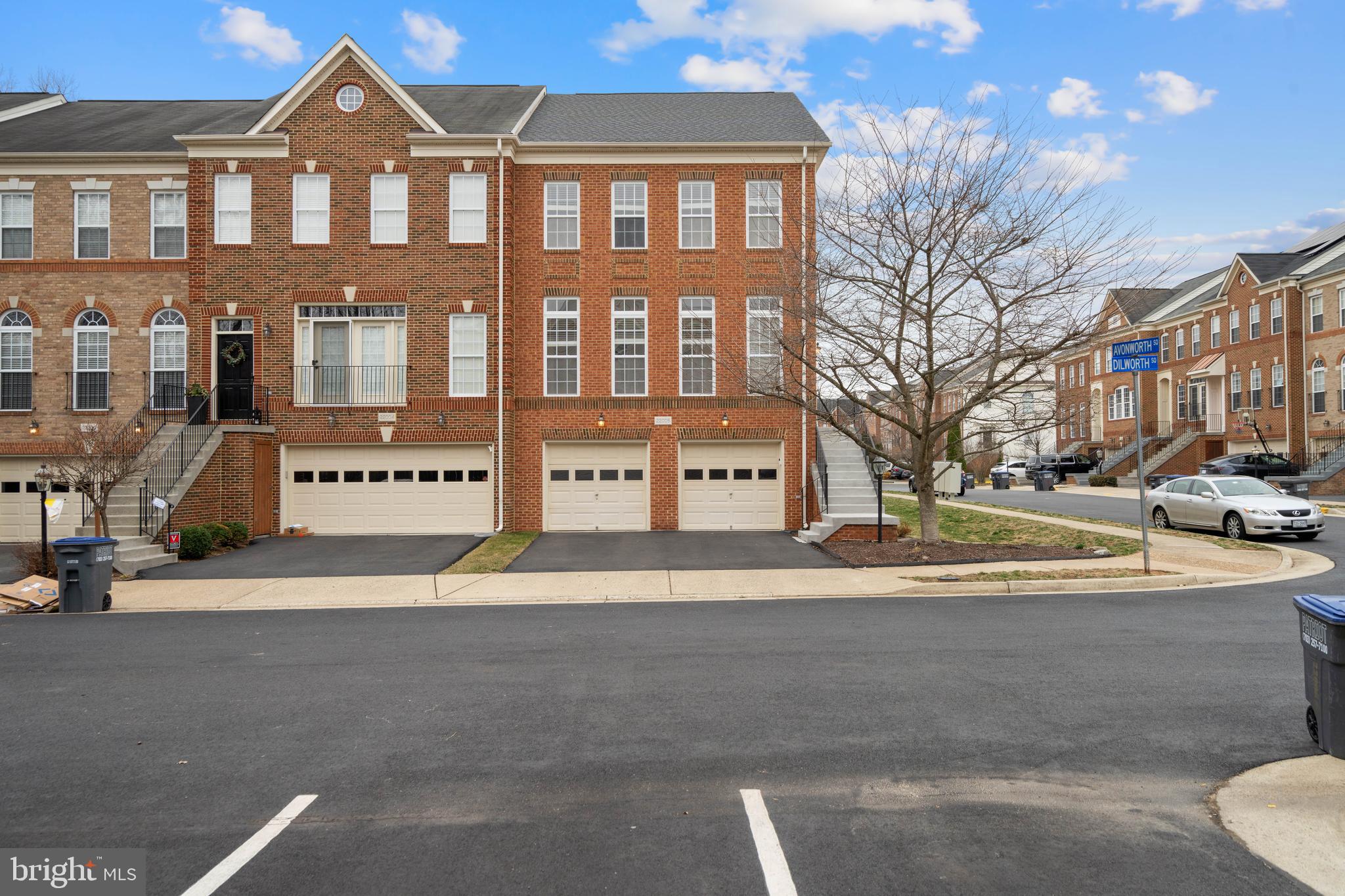 BROADLANDS SOUTH - Residential Lease