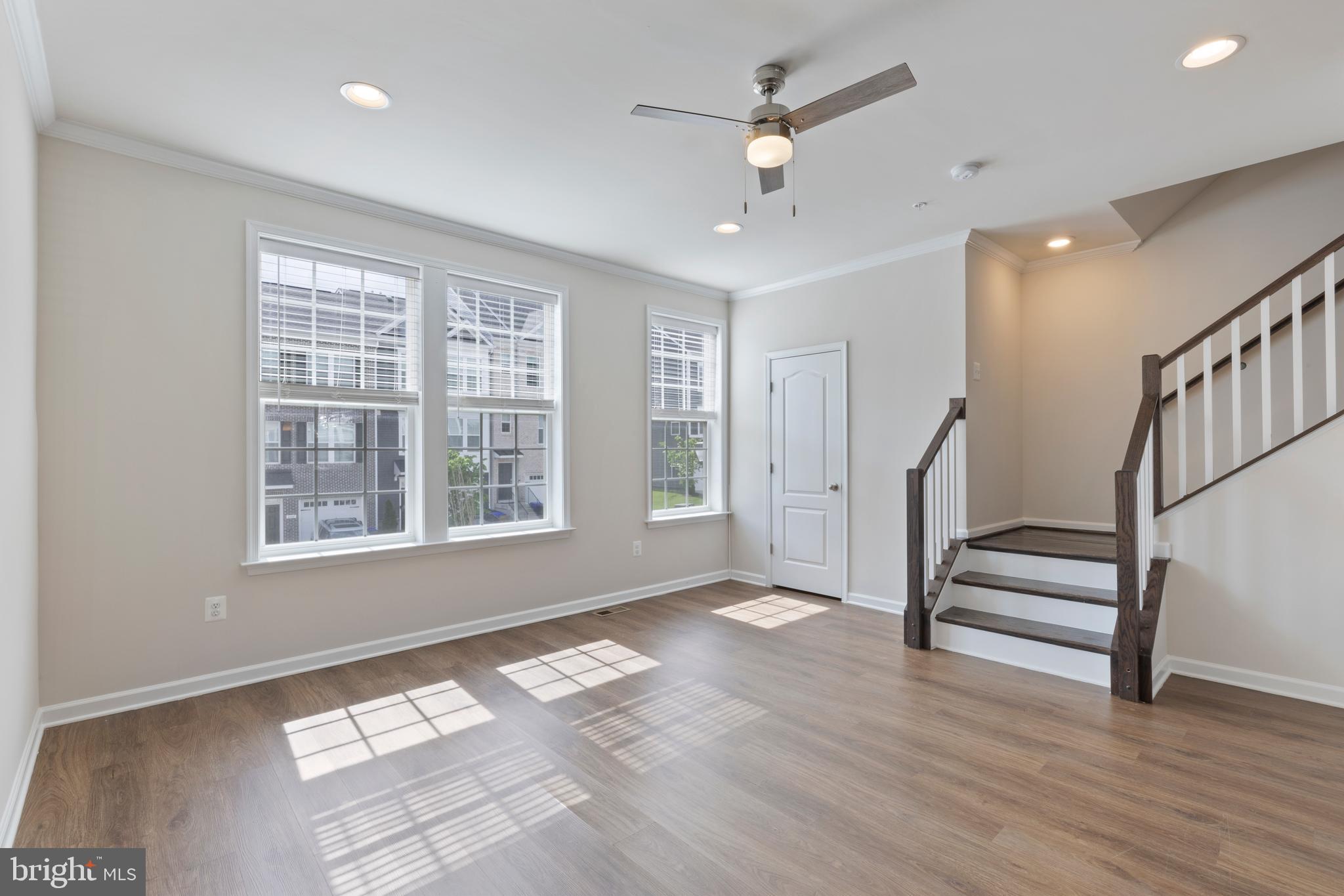 LAUREL OVERLOOK - Residential Lease