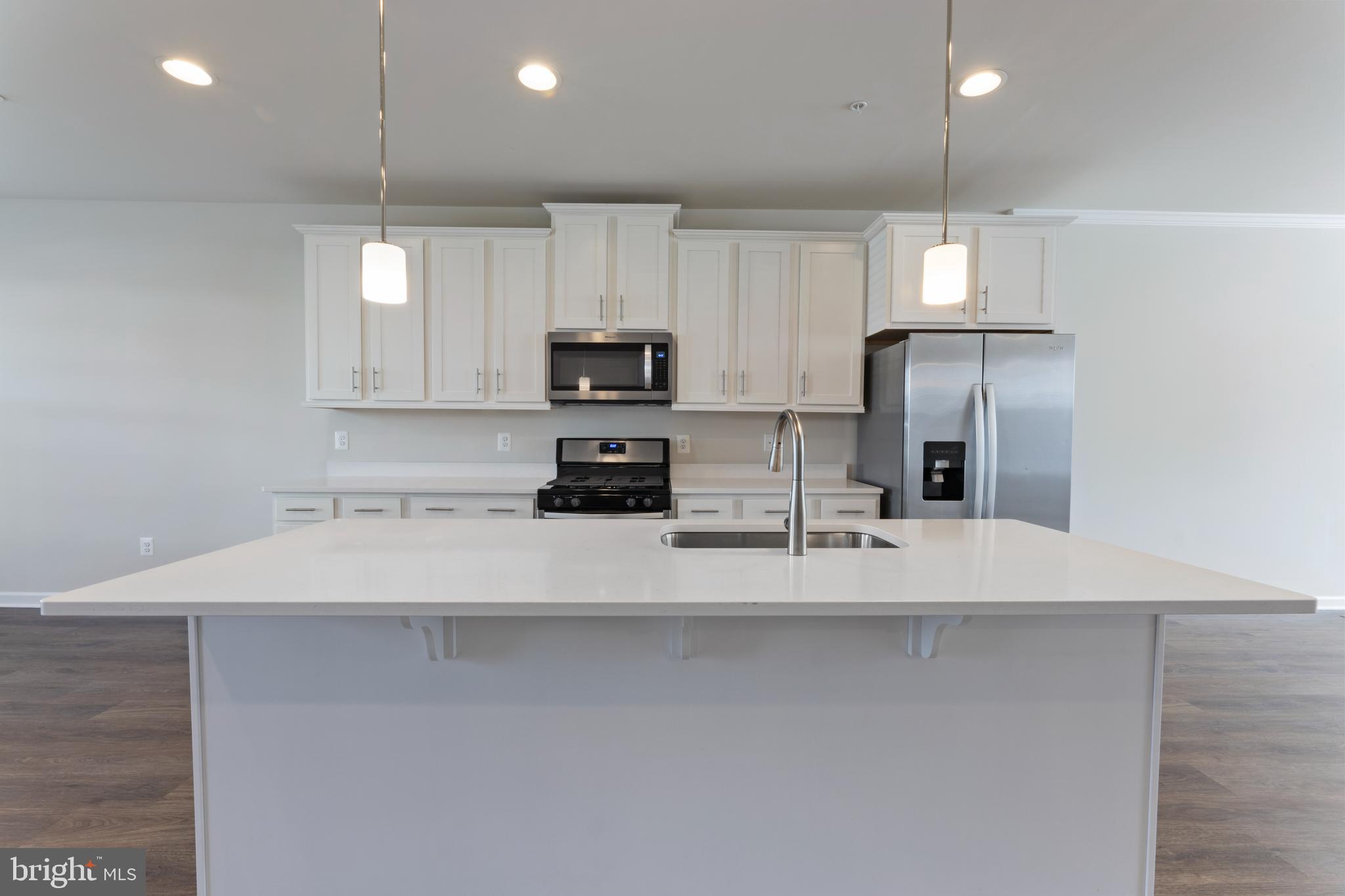 LAUREL OVERLOOK - Residential Lease