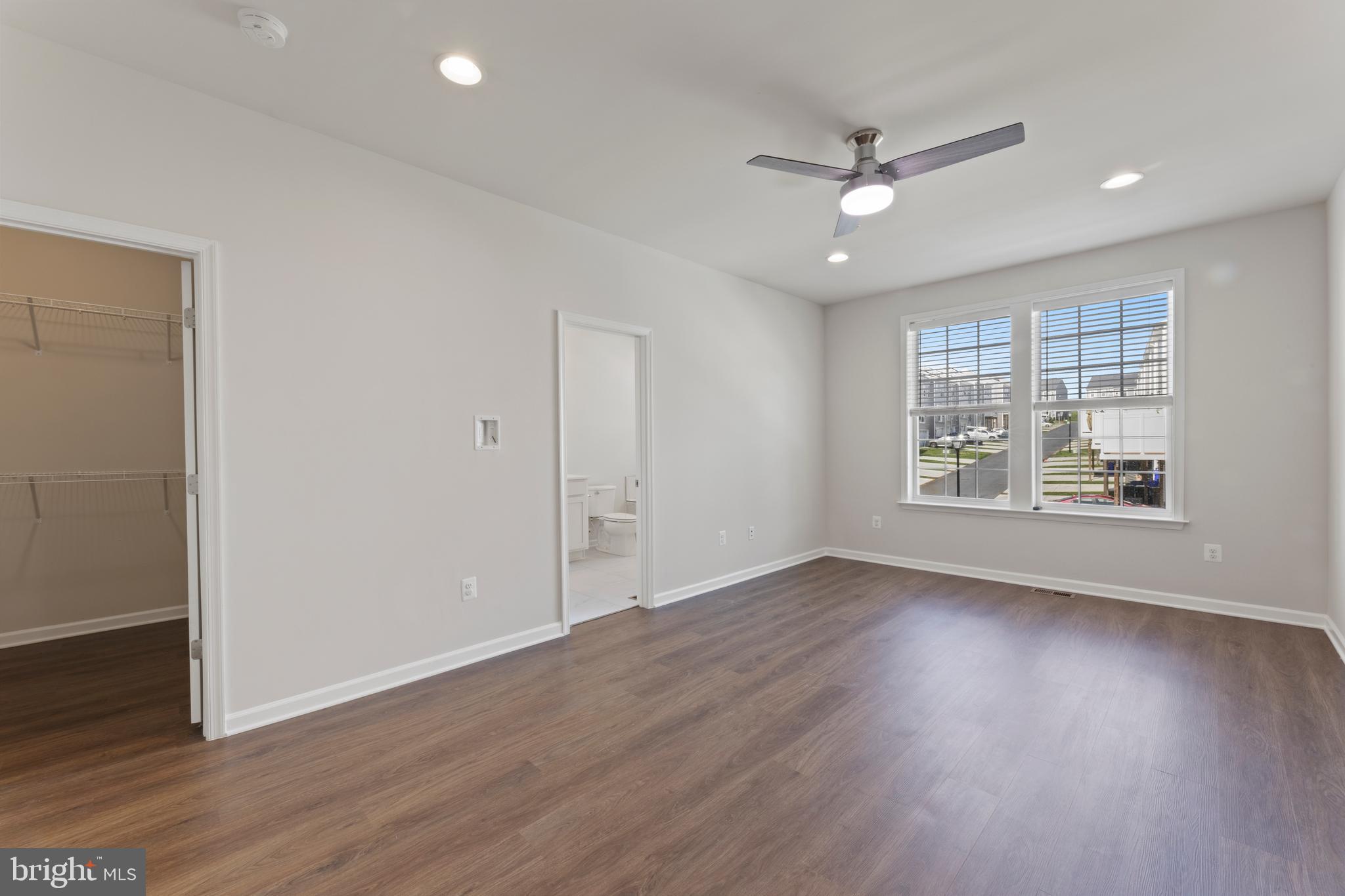 LAUREL OVERLOOK - Residential Lease