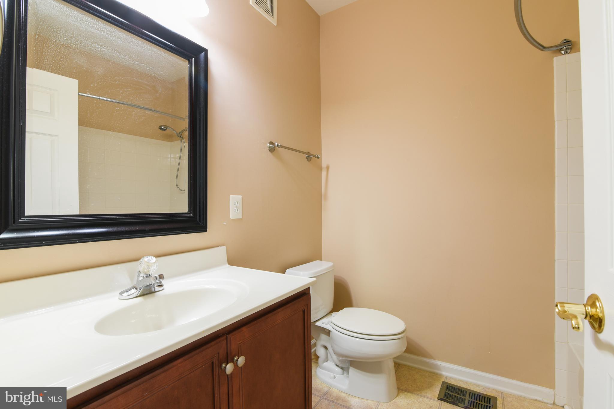 RIDGES AT BELMONT - Residential Lease