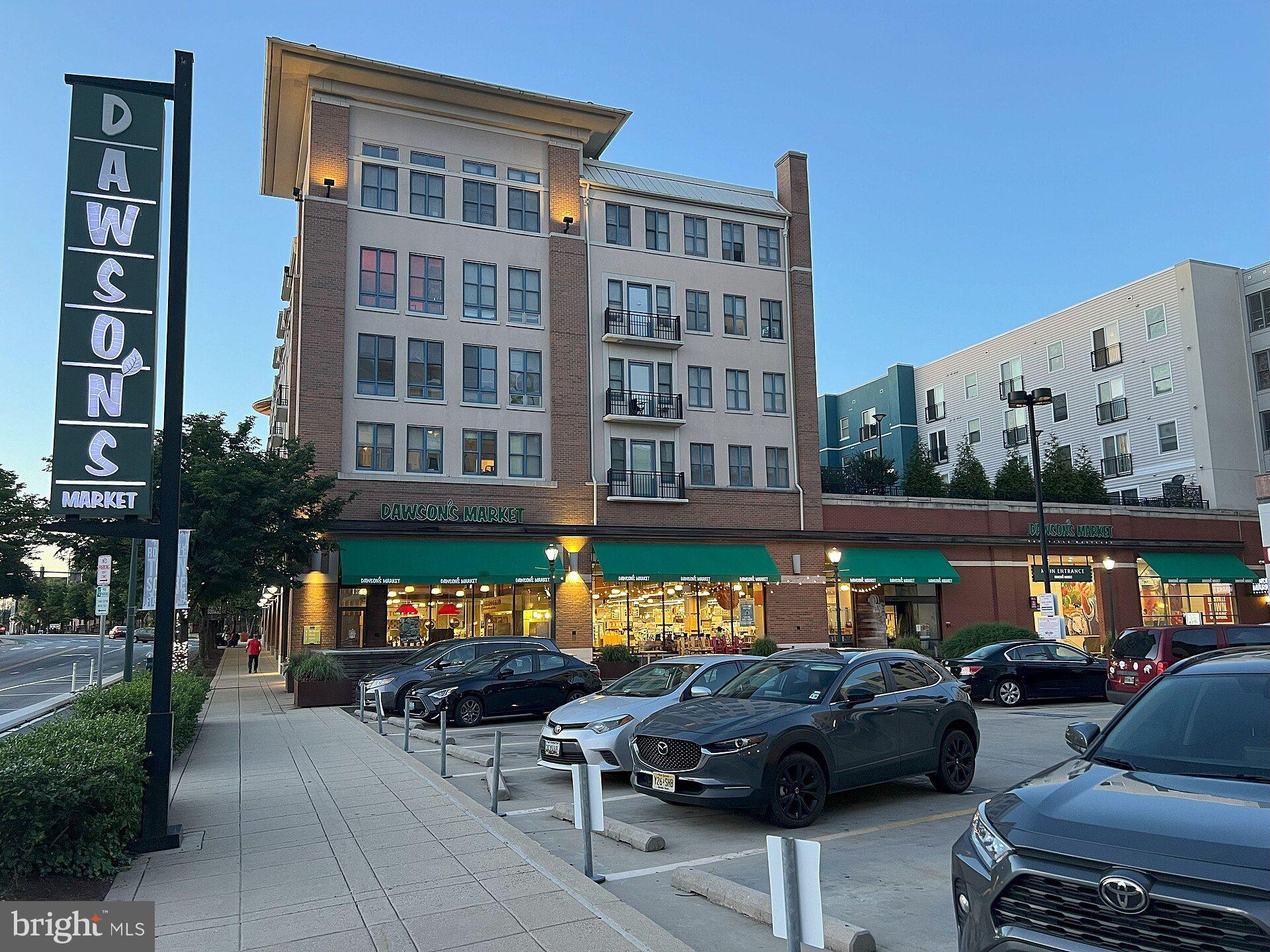 AMERICANA CENTRE - Residential
