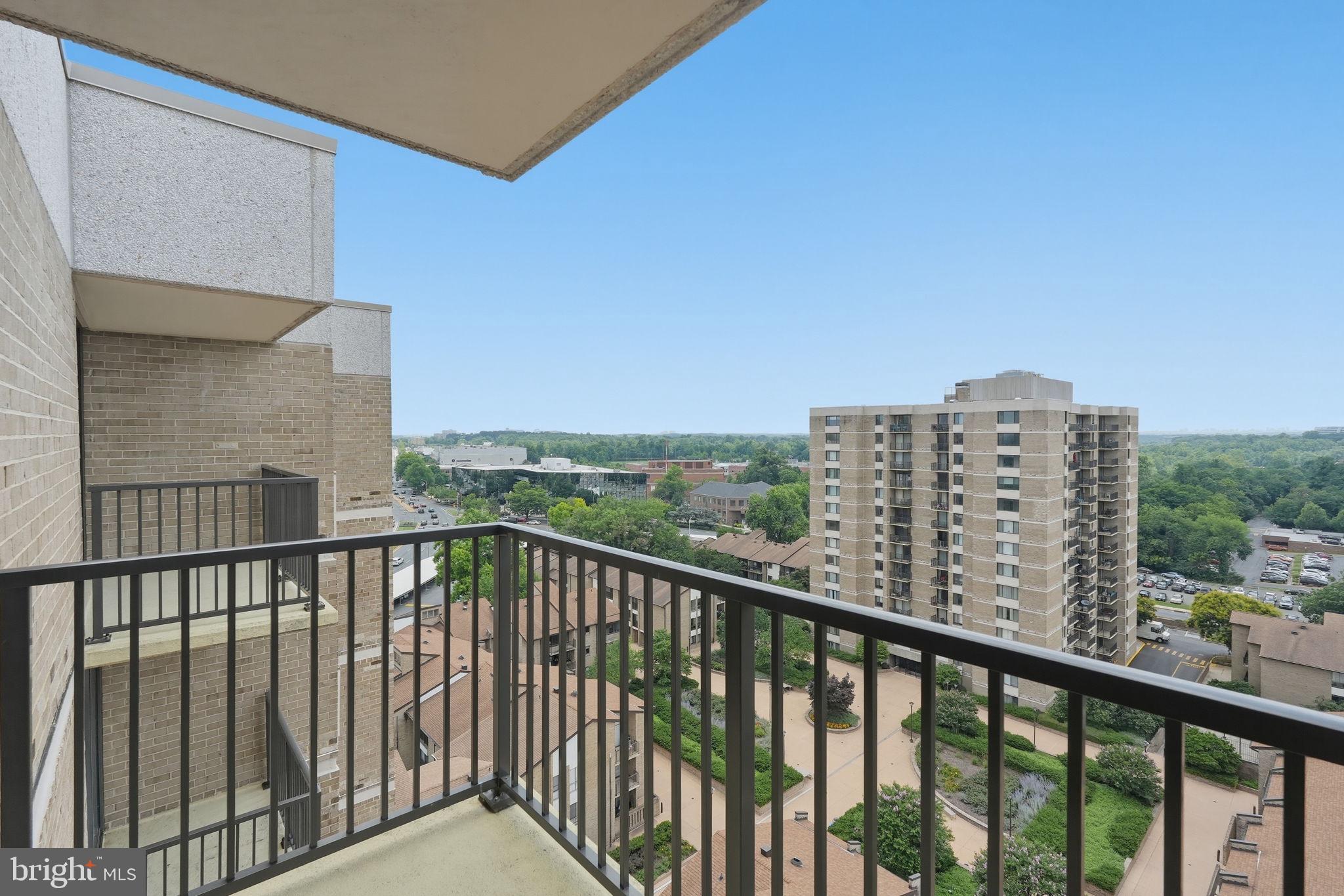 AMERICANA CENTRE - Residential