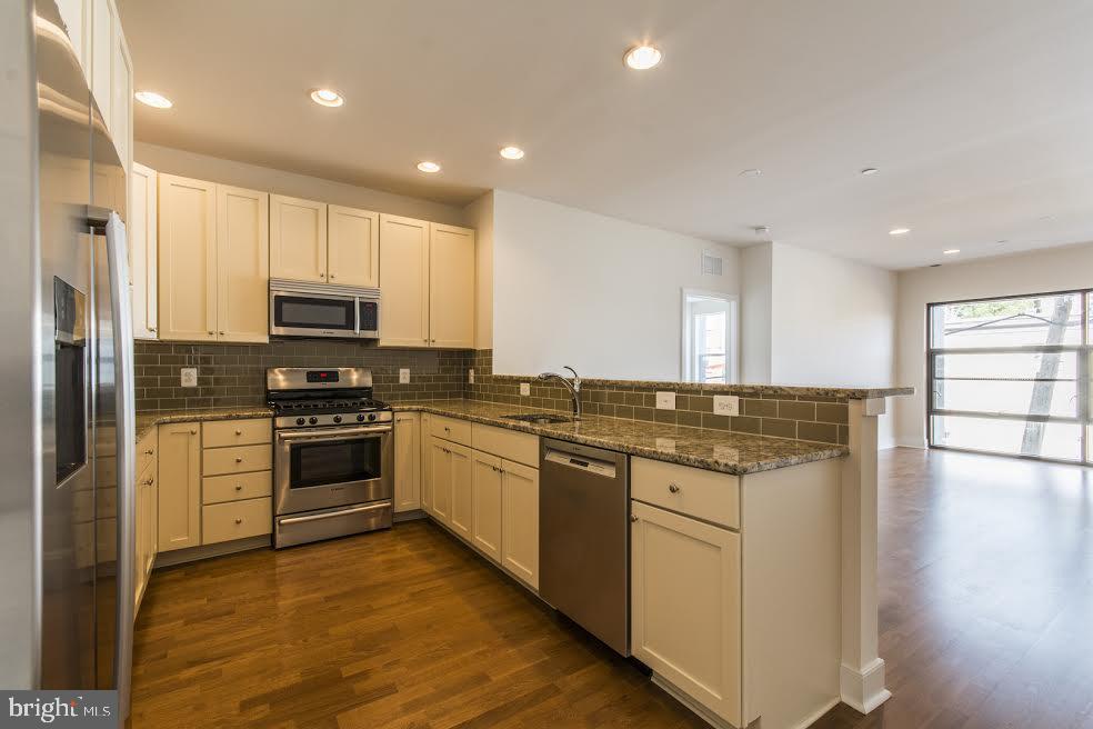 2400 SOUTH - Residential