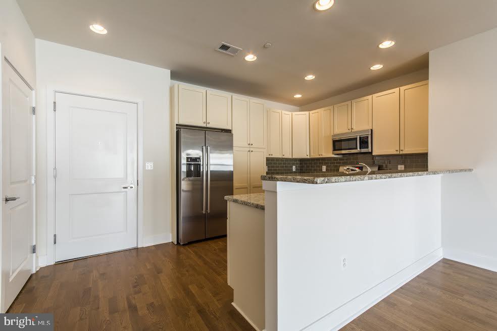 2400 SOUTH - Residential