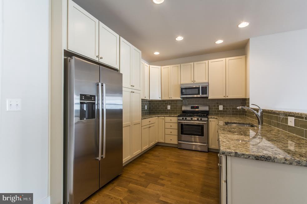 2400 SOUTH - Residential