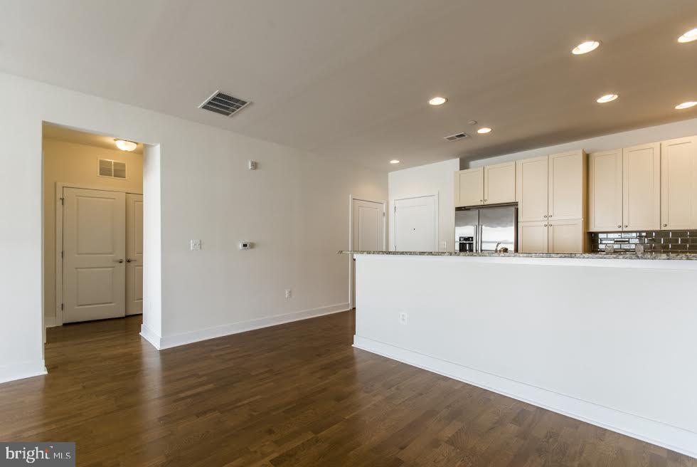 2400 SOUTH - Residential