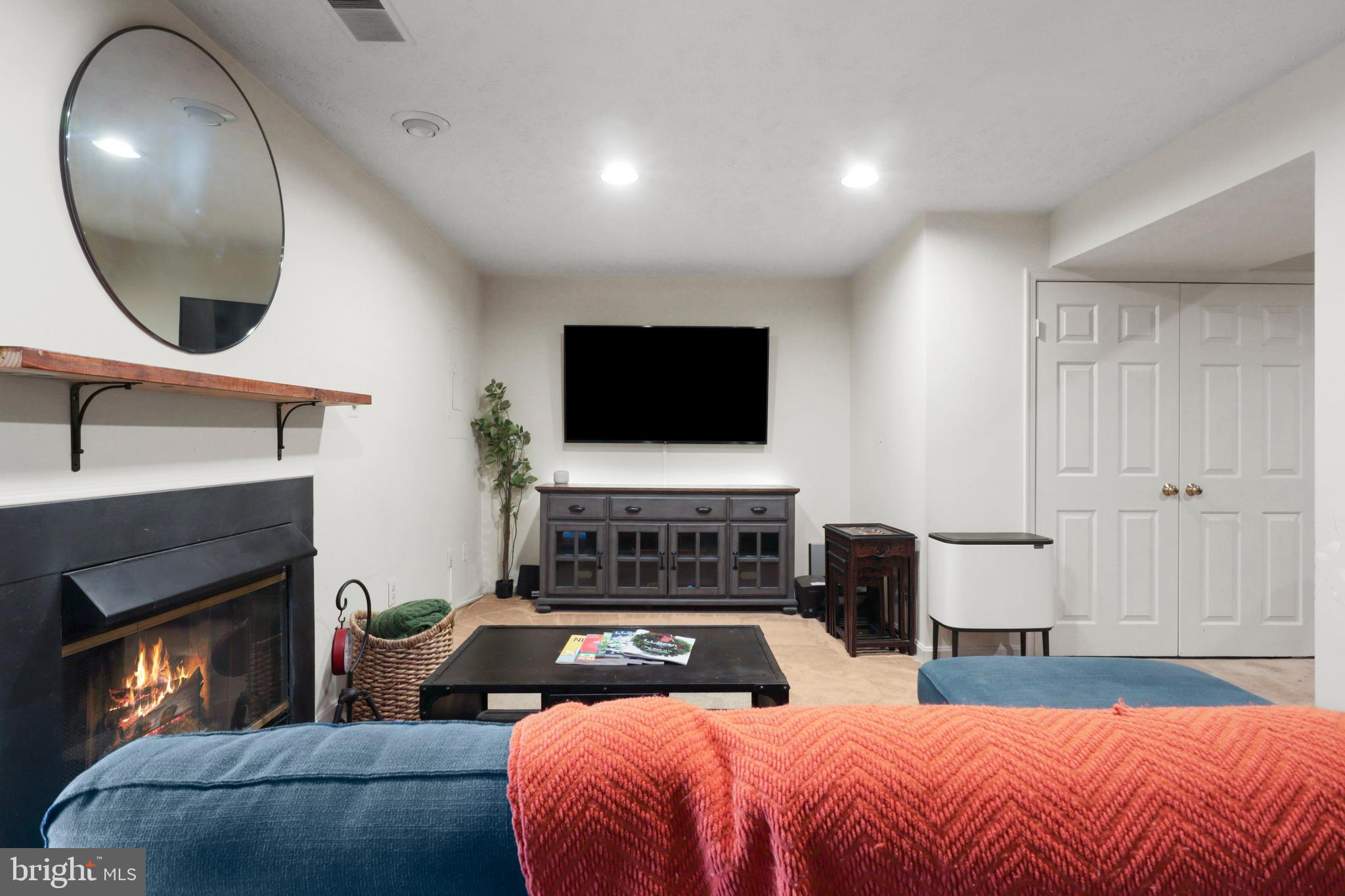 LANDSDOWNE - Residential