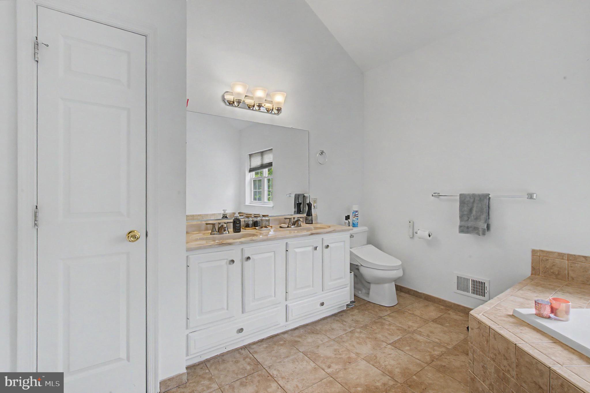KING OF PRUSSIA - Residential