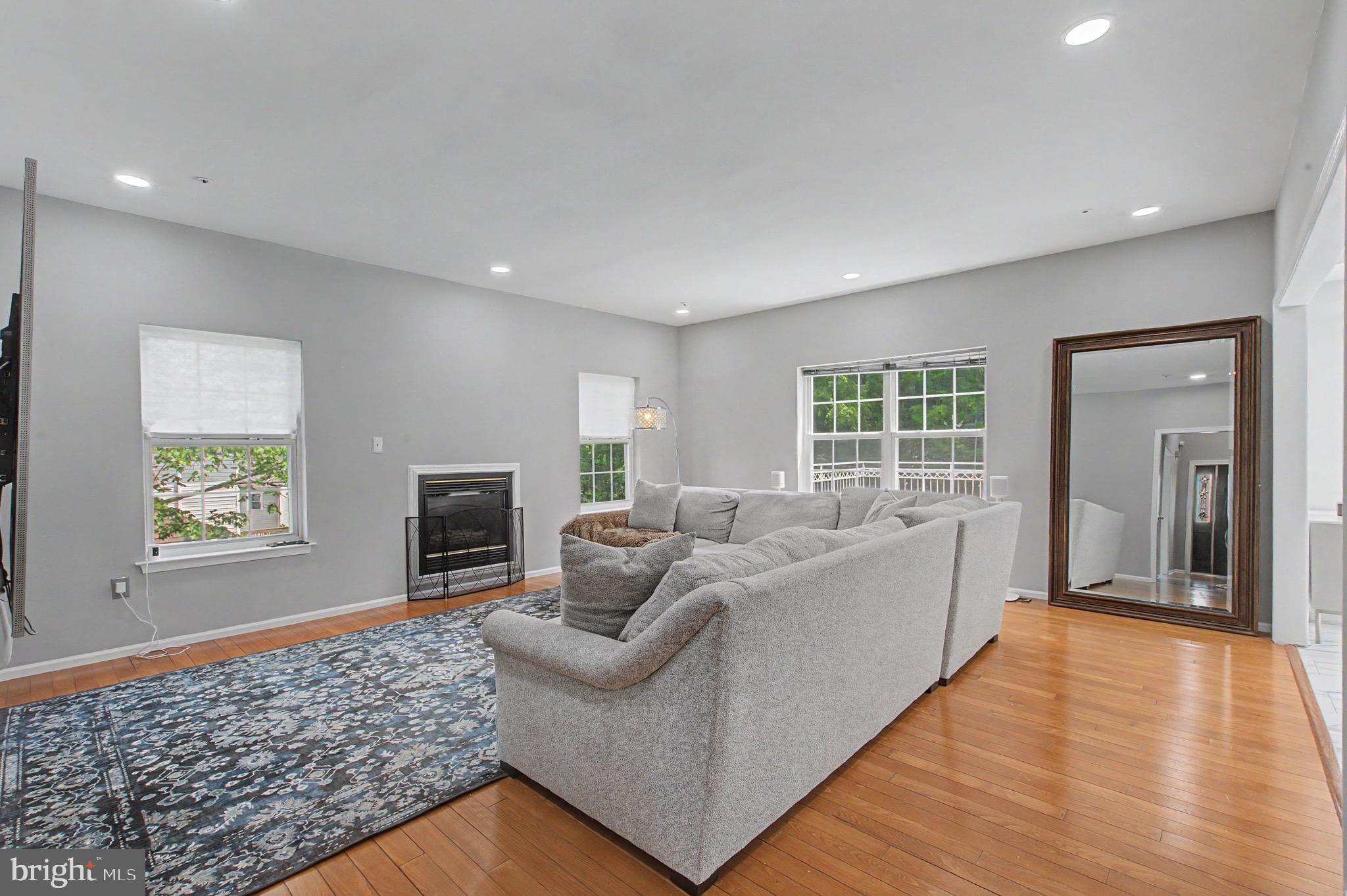 KING OF PRUSSIA - Residential