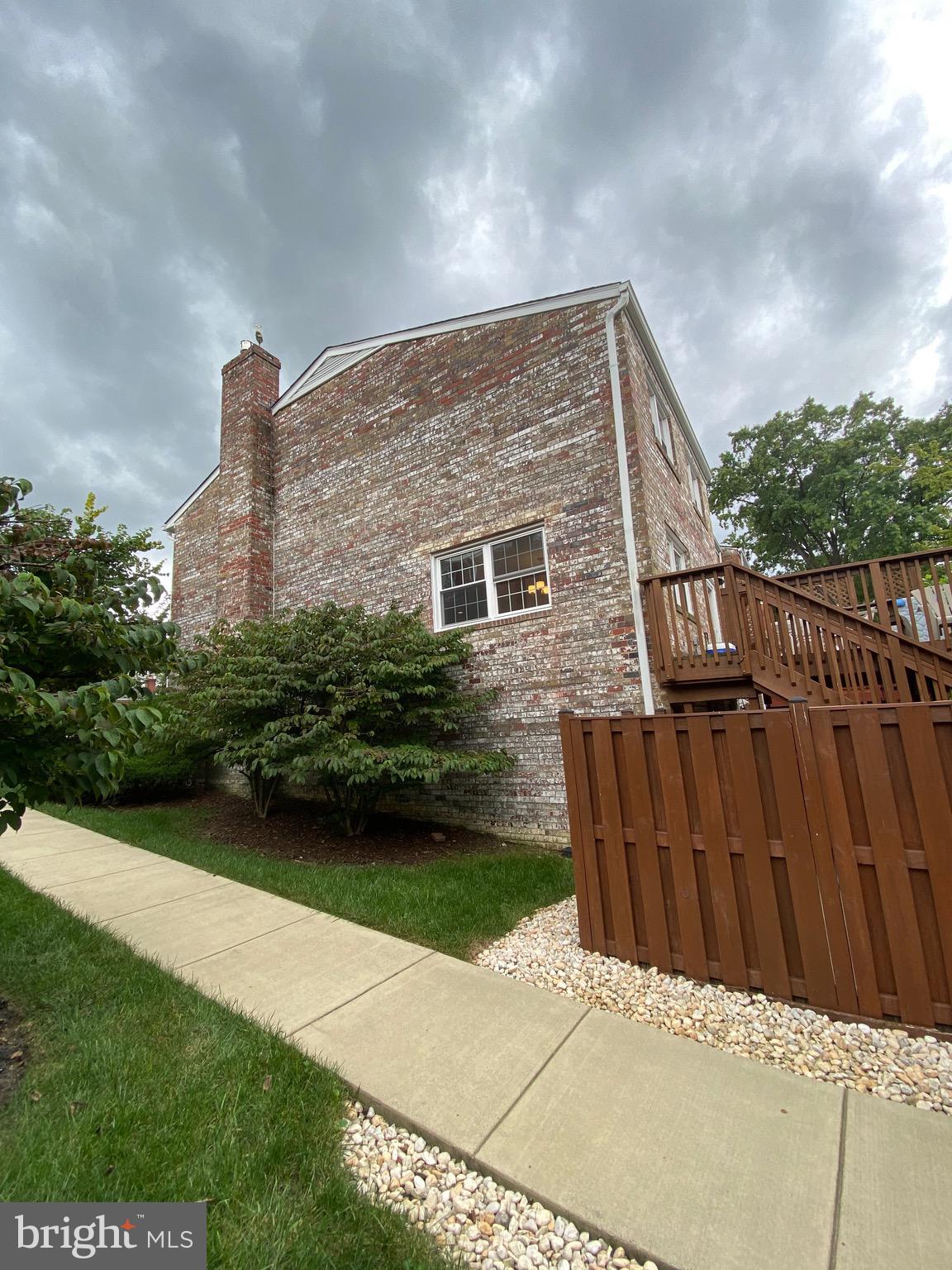 CARLYN SQUARE - Residential Lease