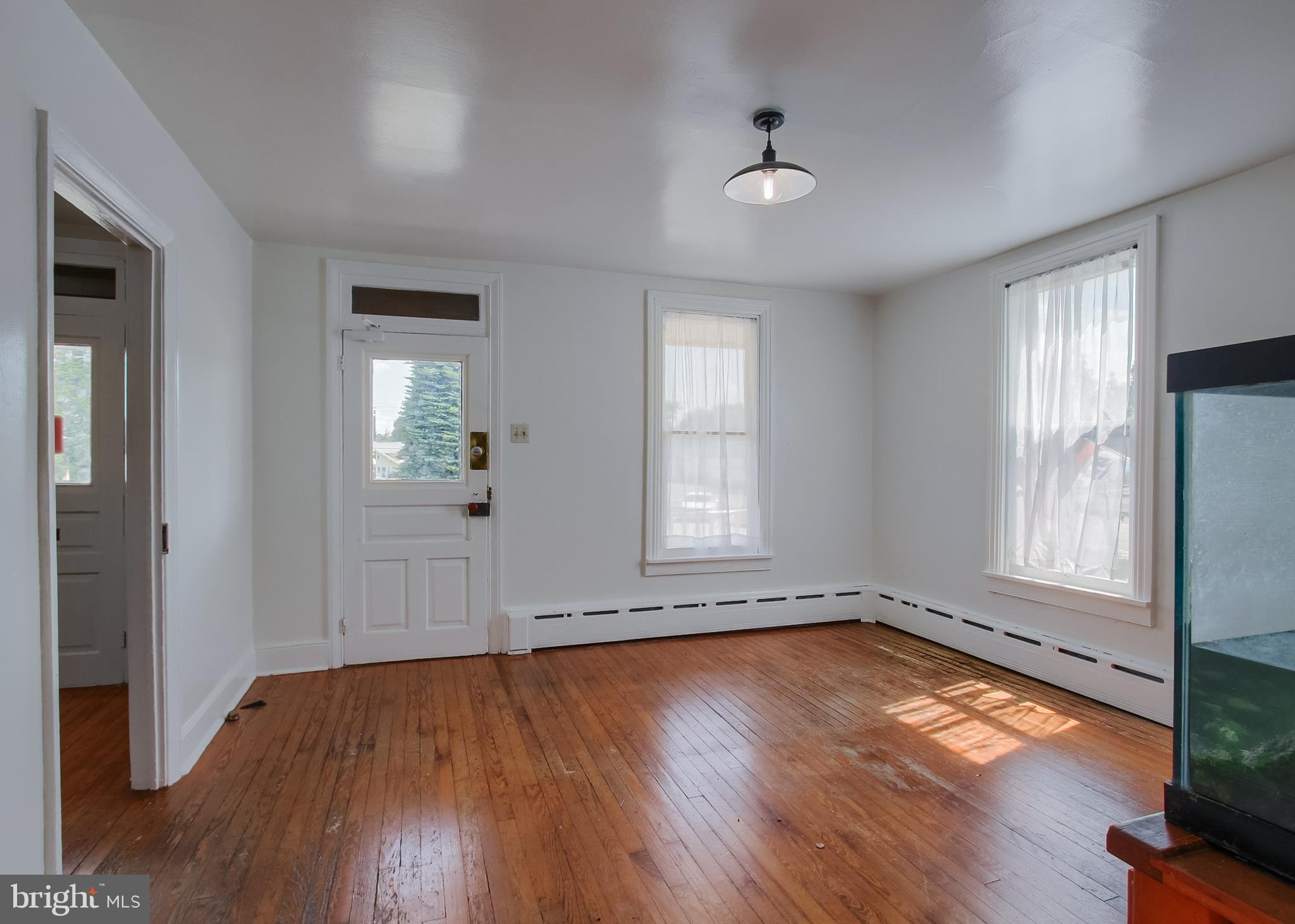 VILLAGE OF LINGLESTOWN - Commercial Sale