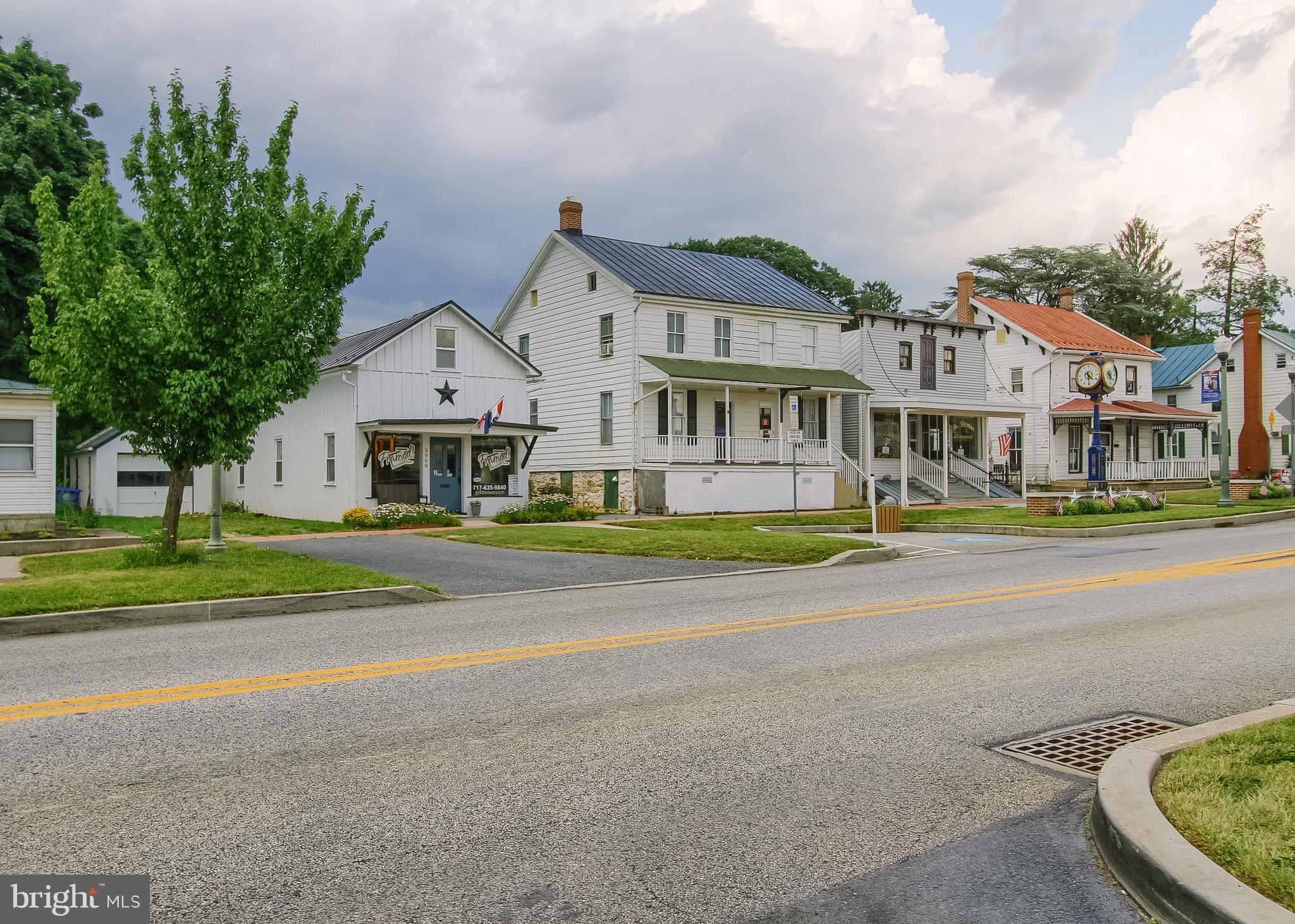 VILLAGE OF LINGLESTOWN - Commercial Sale