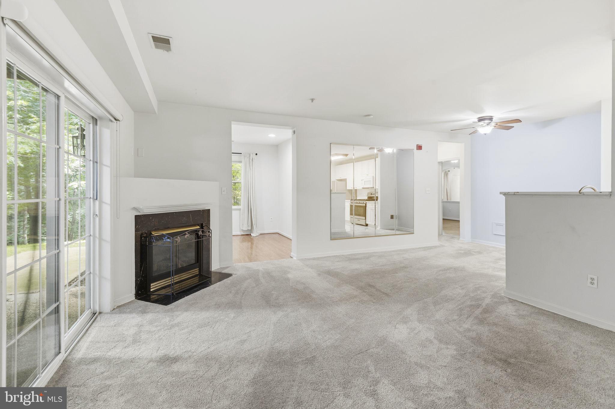HOLLINGTON AT THE POINTE - Residential